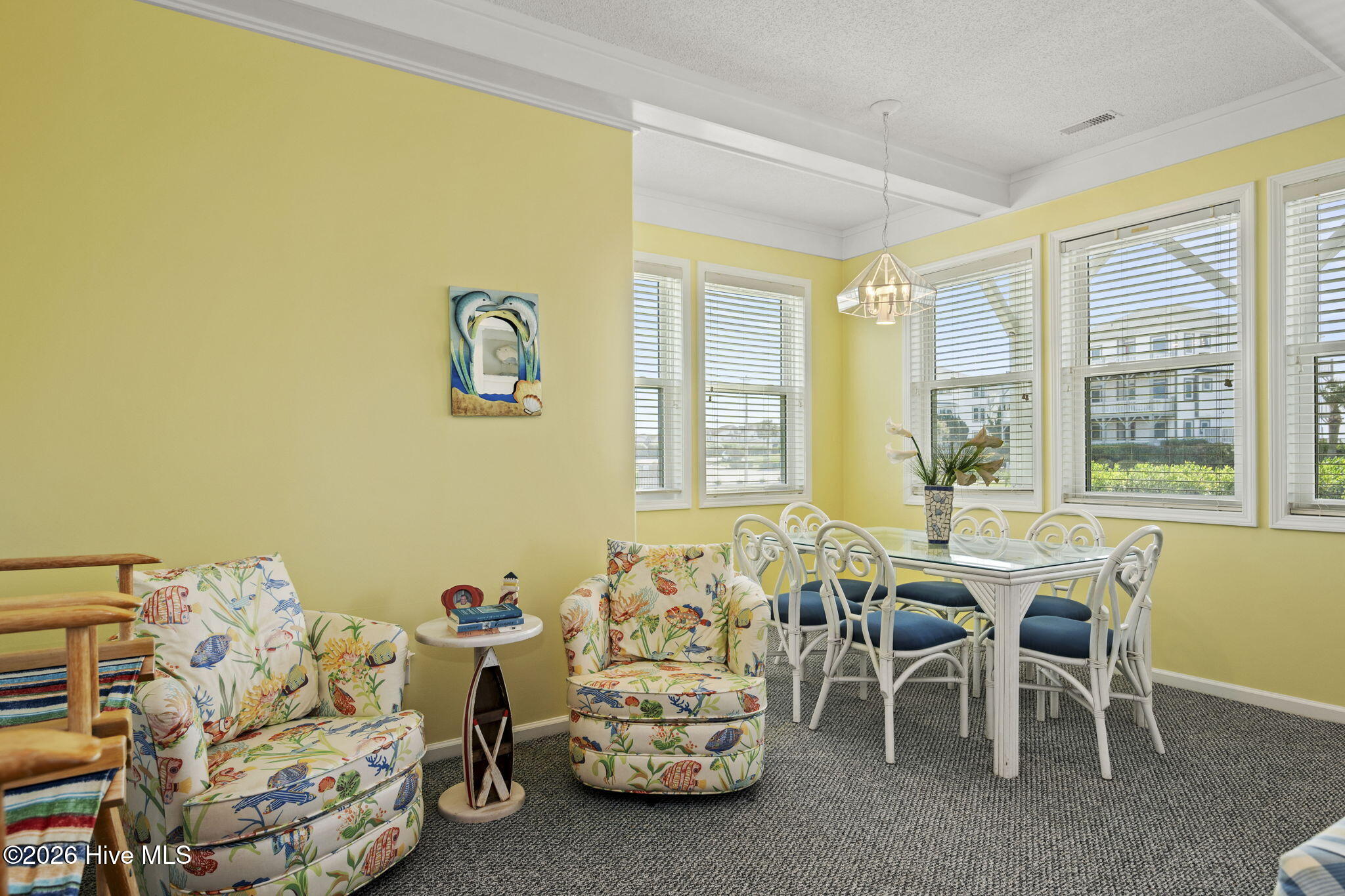 100566433 | Photo 18