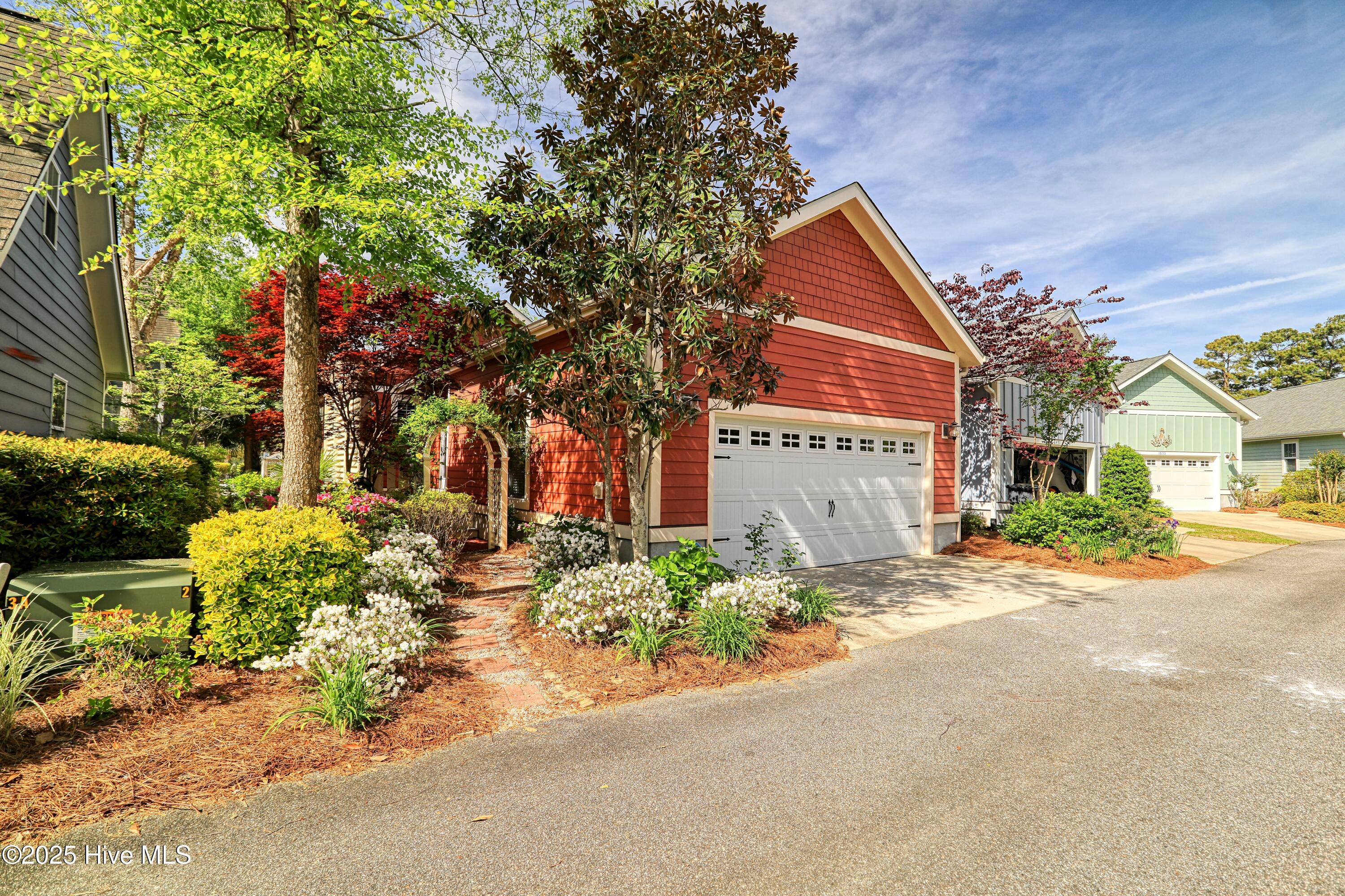 100502836 | Photo 37