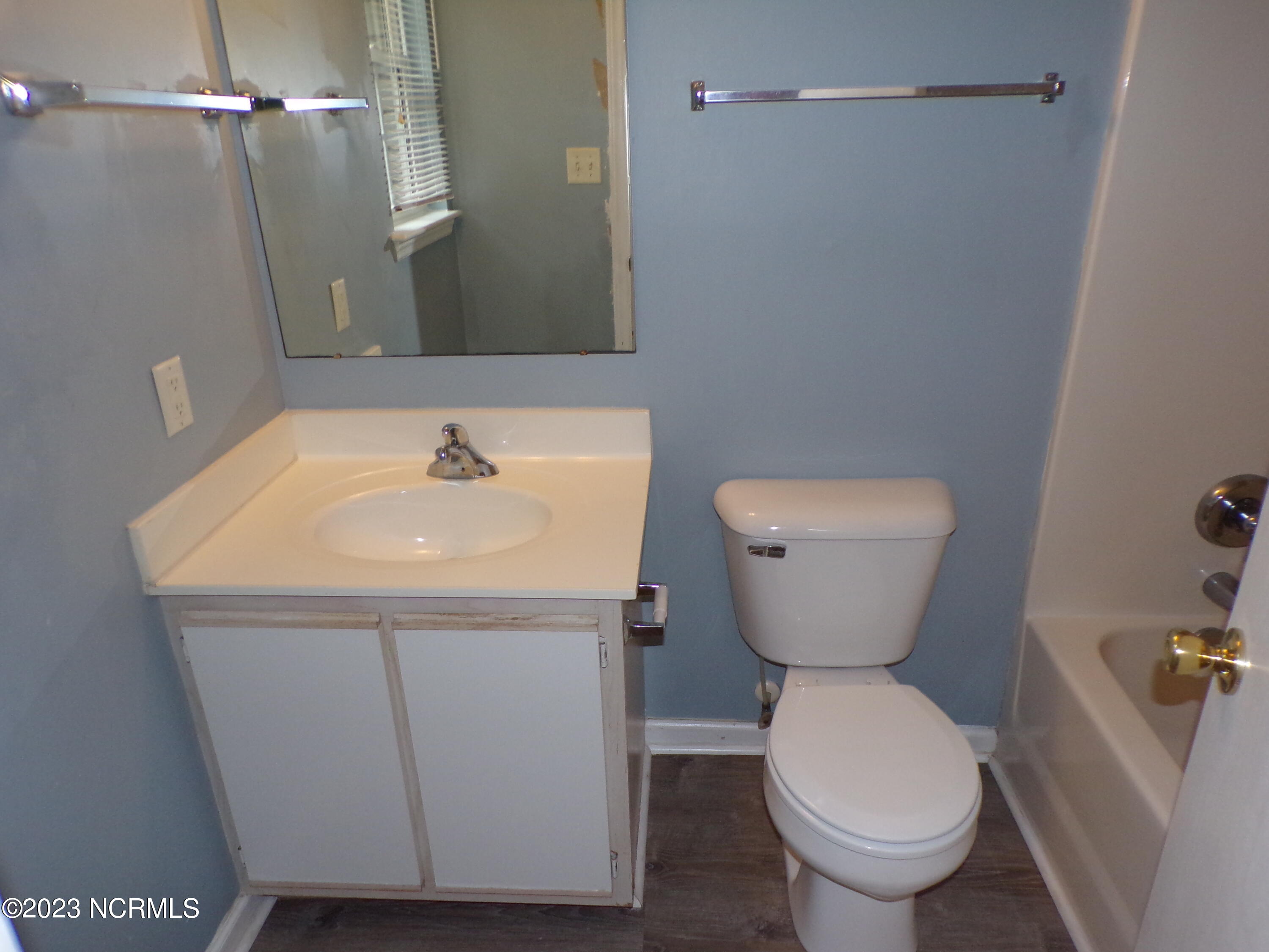 100547672 | Photo 21