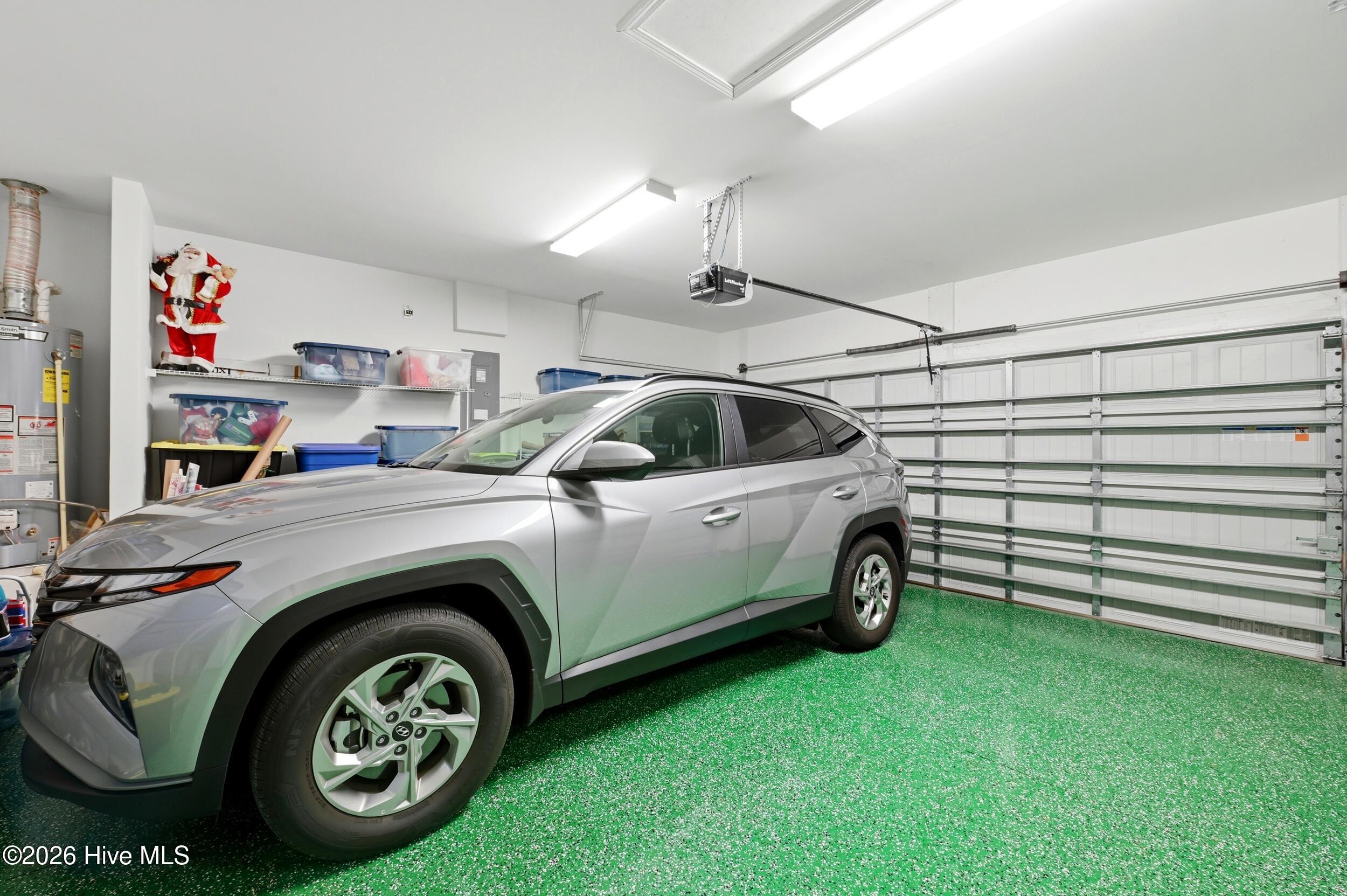 100565292 | Photo 32