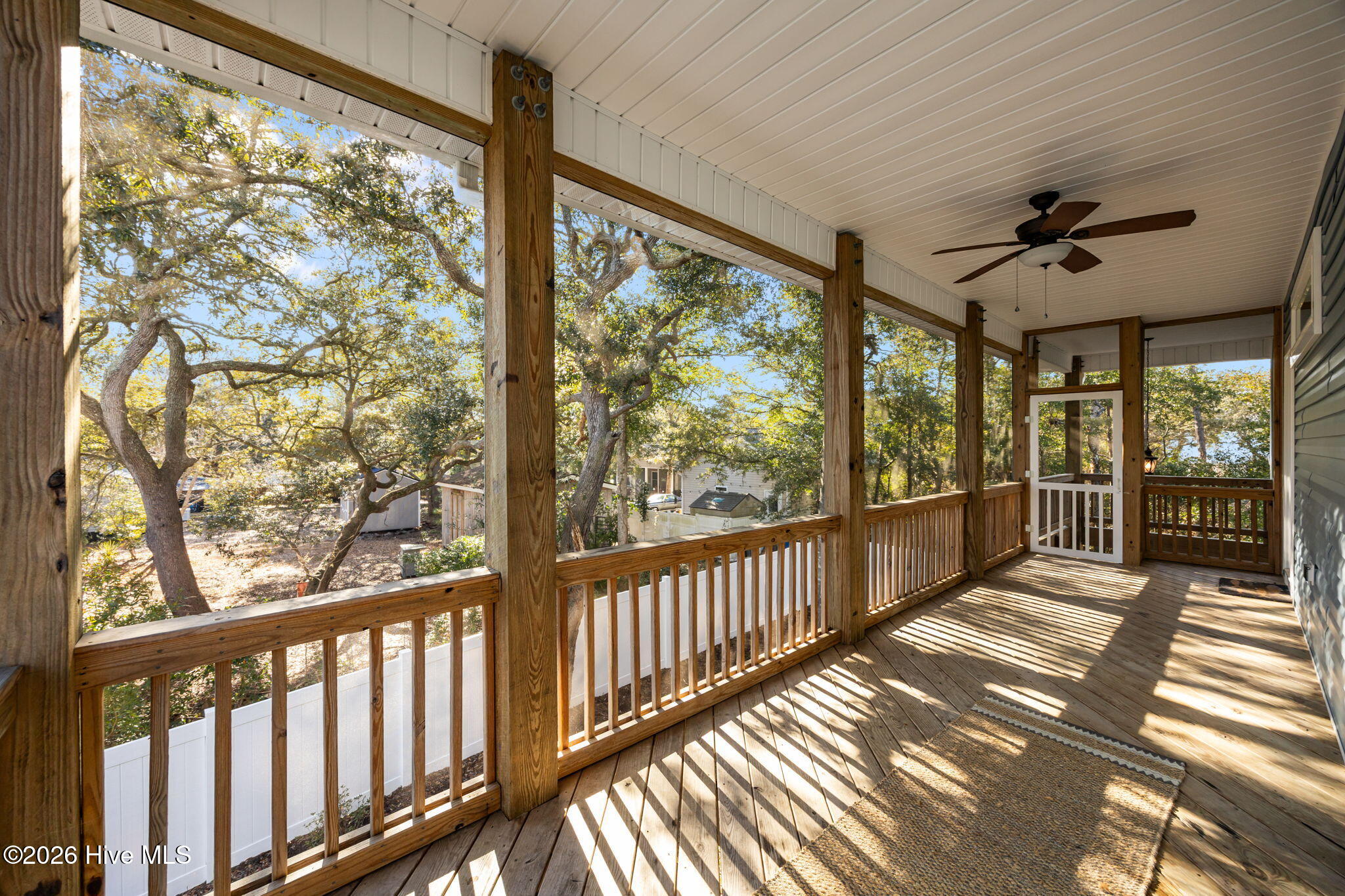 100548443 | Photo 39