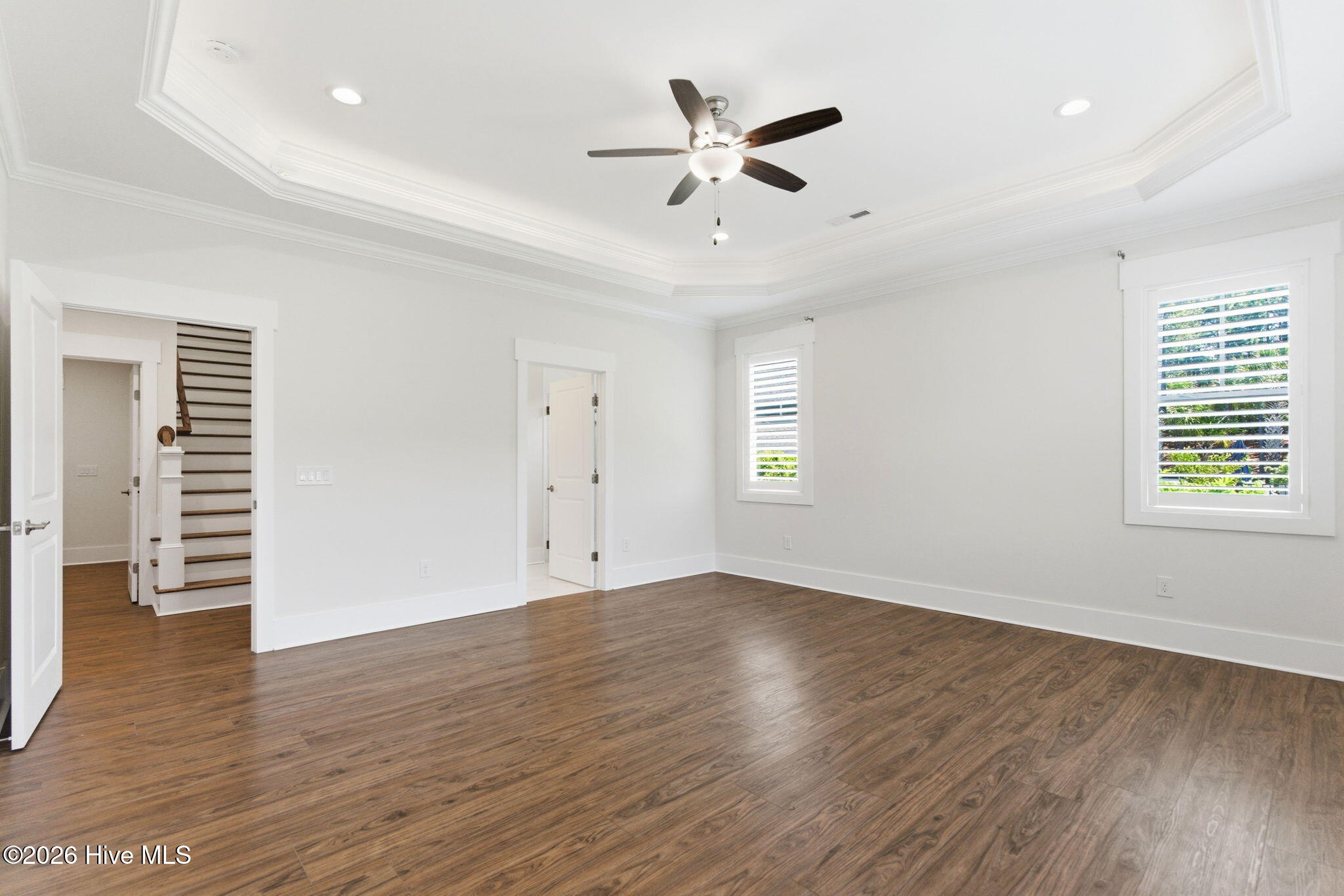 100543119 | Photo 28