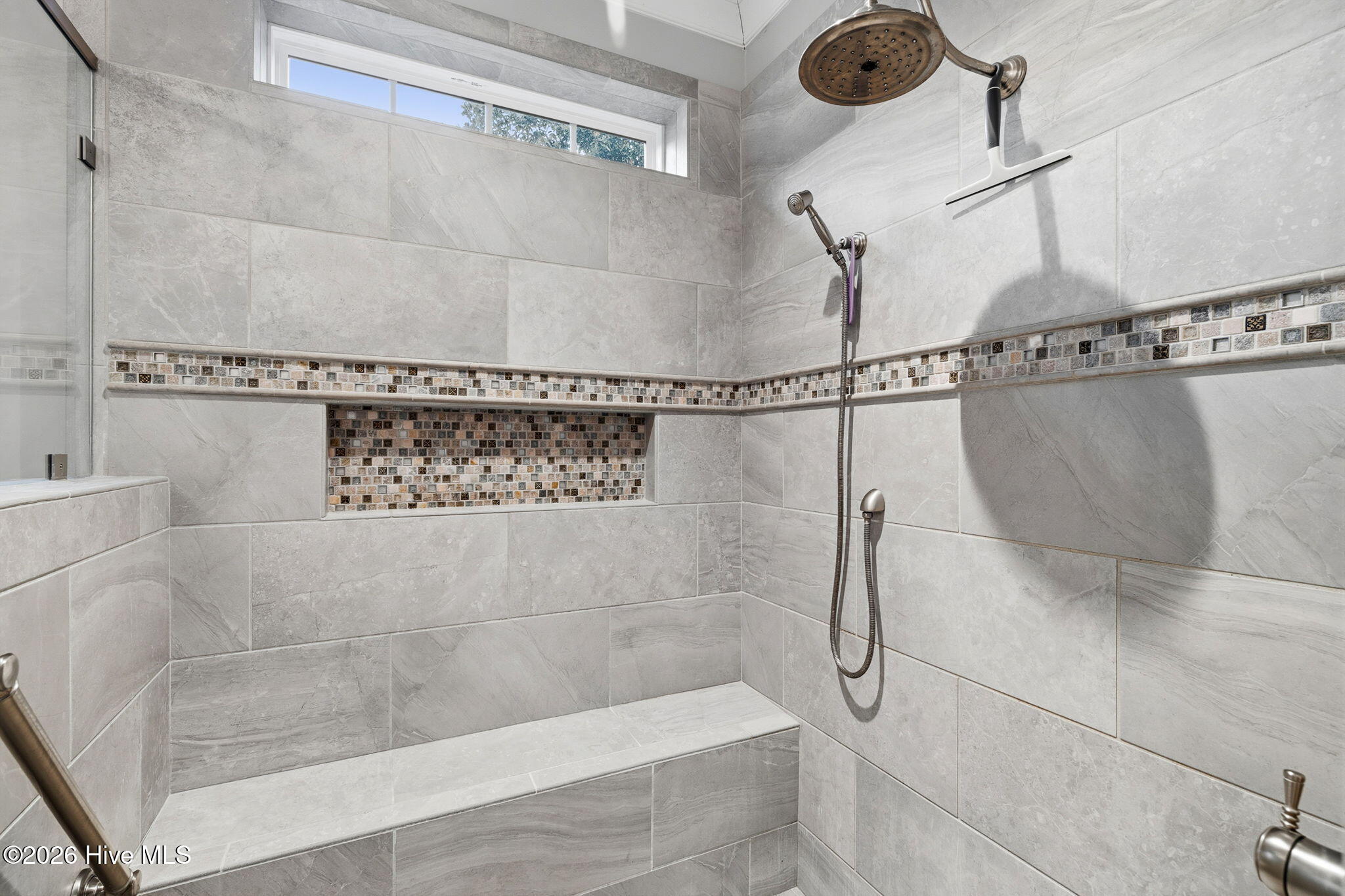 100554087 | Photo 21