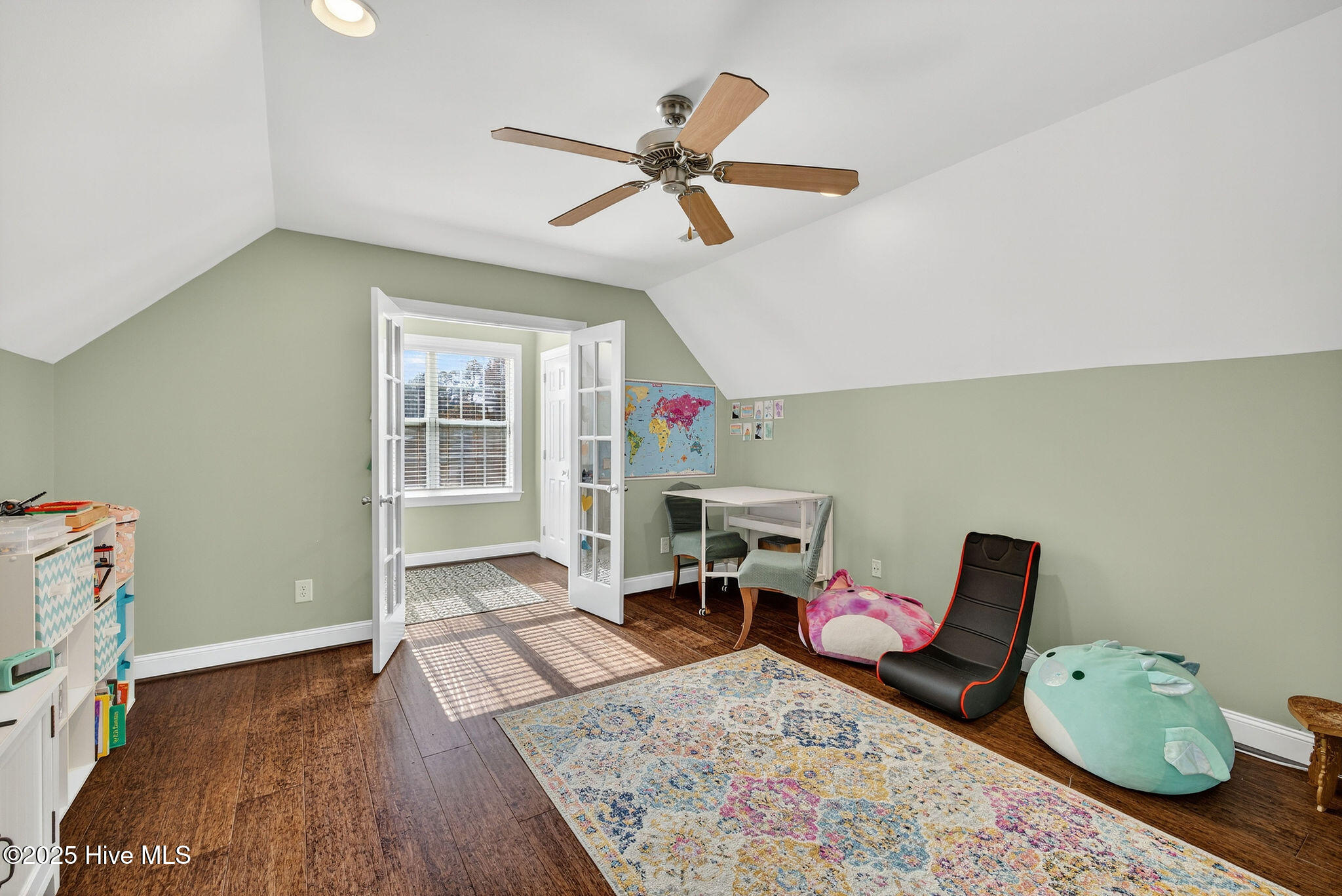 100540017 | Photo 57