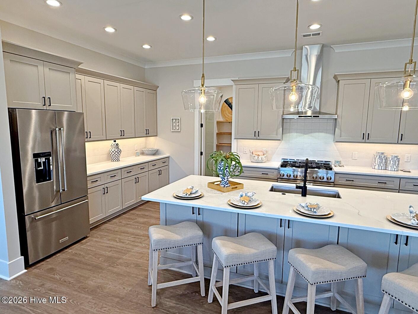 100553338 | Photo 12