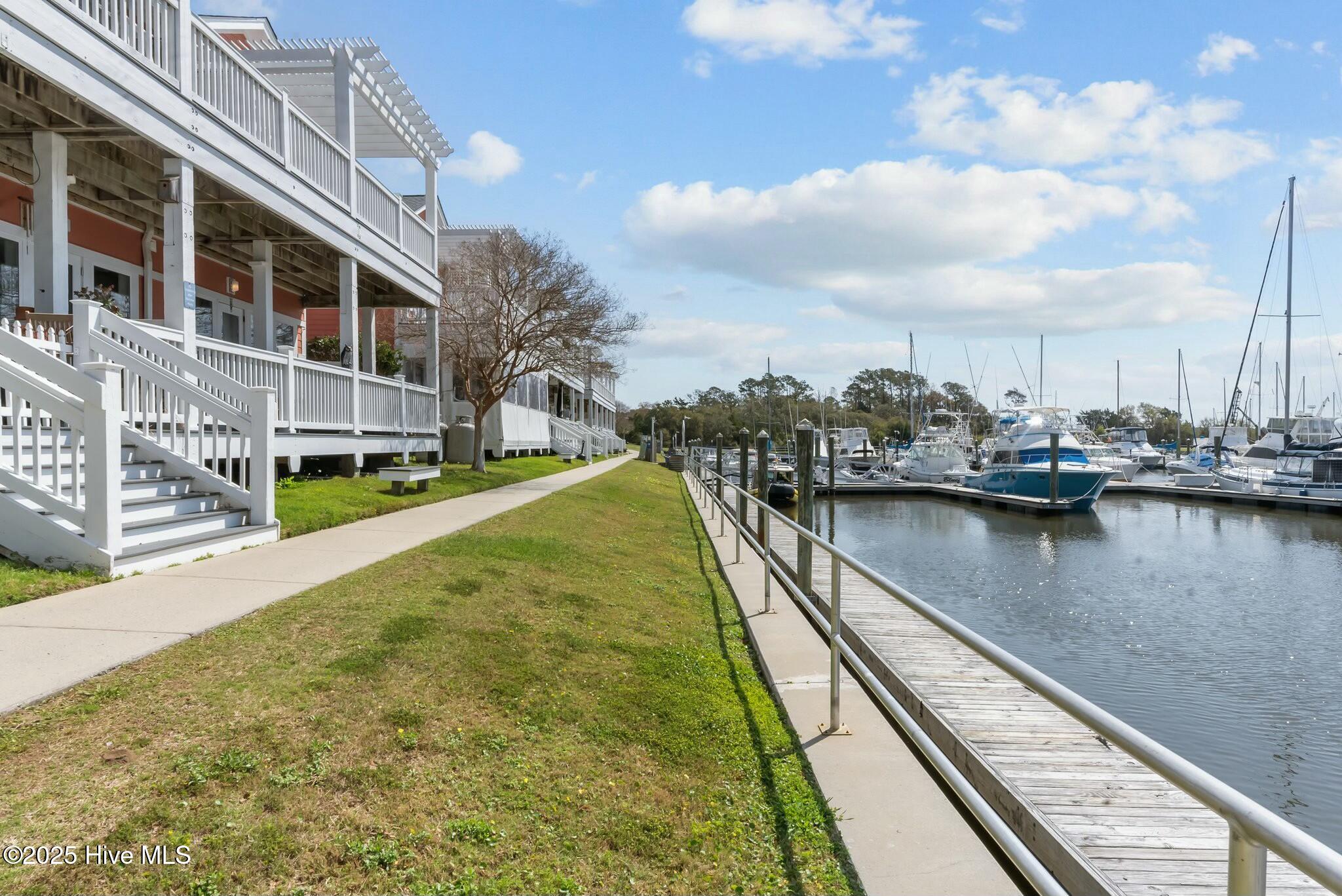 100552345 | Photo 17