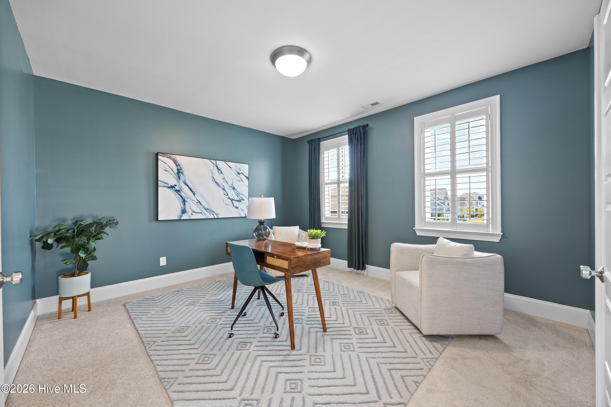 100567603 | Photo 24