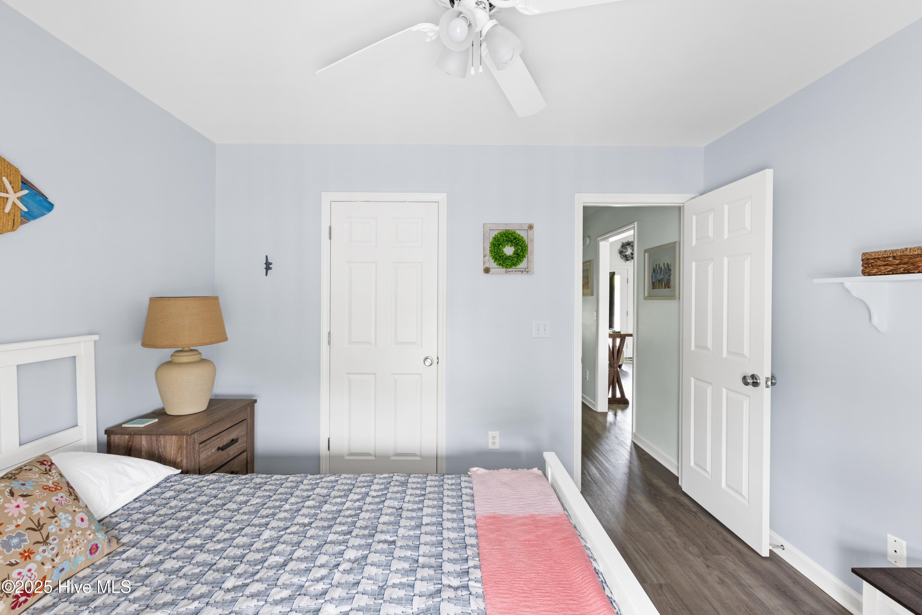 100506776 | Photo 24