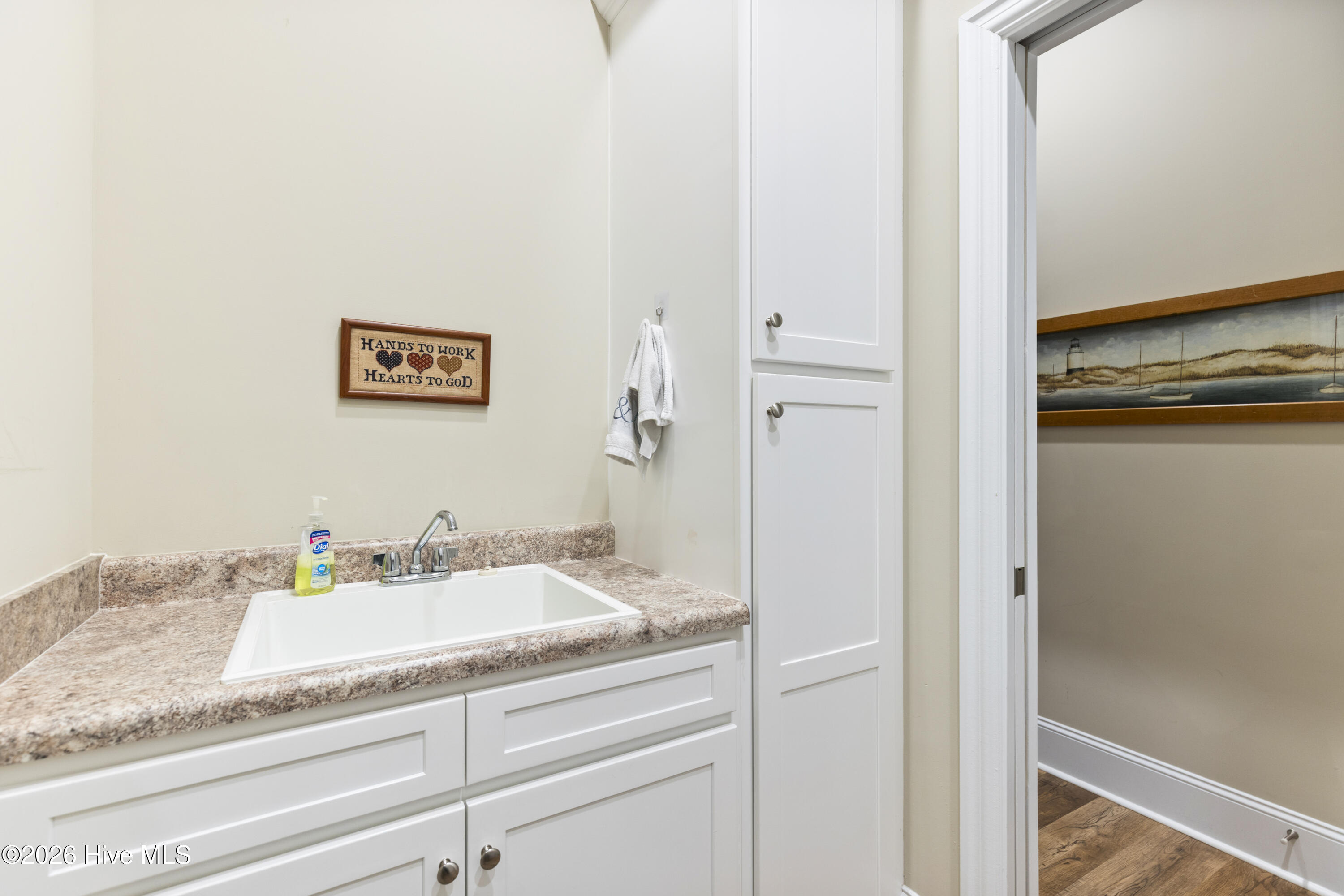 100551646 | Photo 18