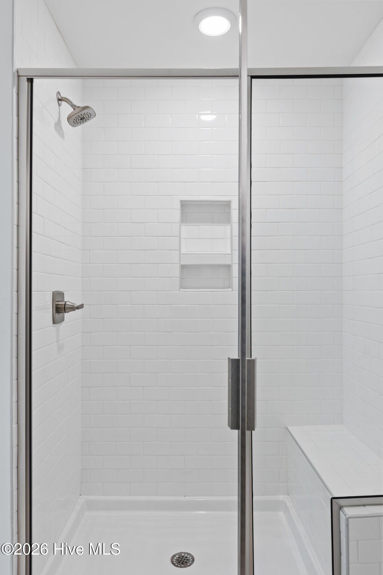 100562029 | Photo 38