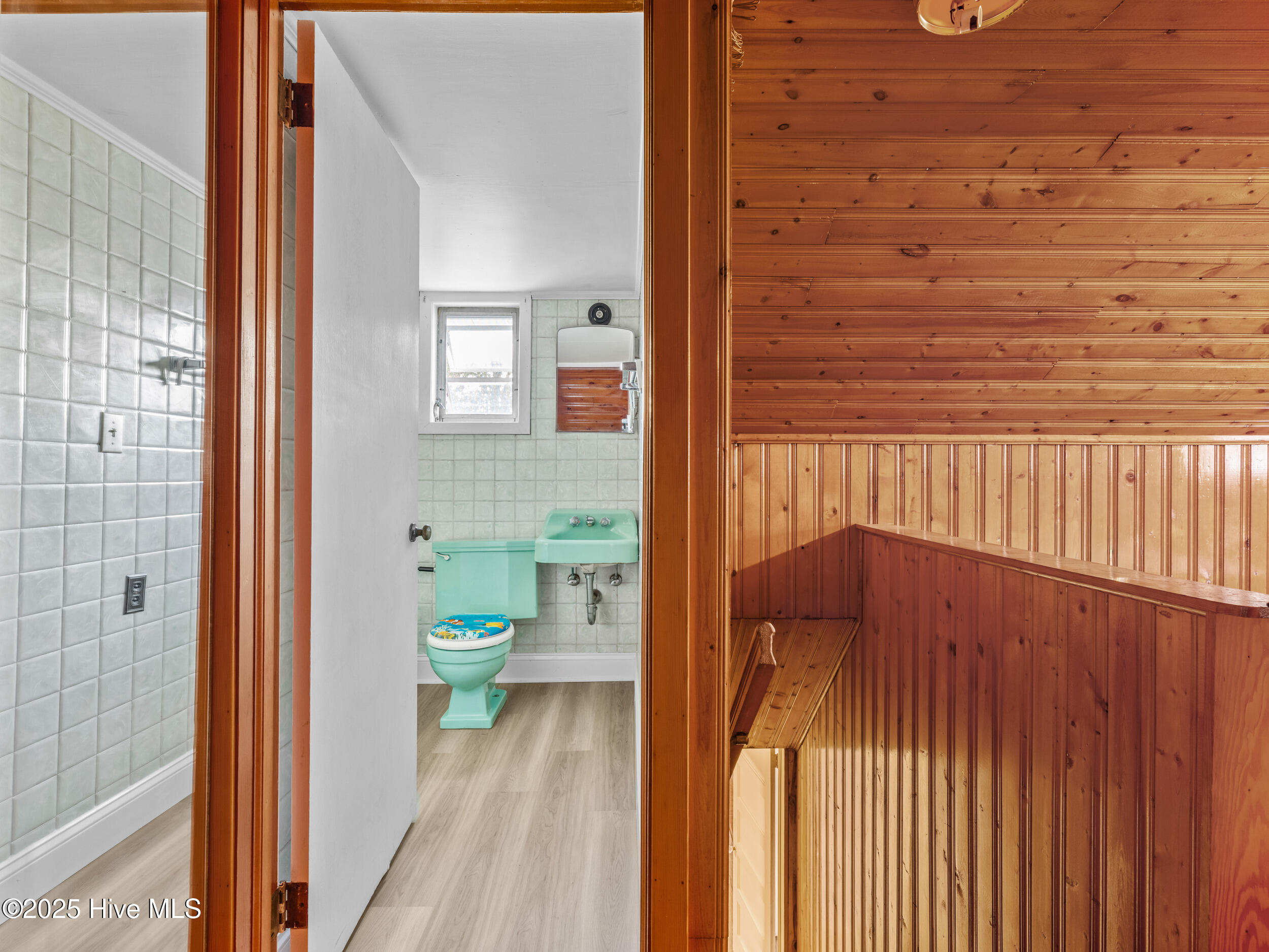 100536192 | Photo 27