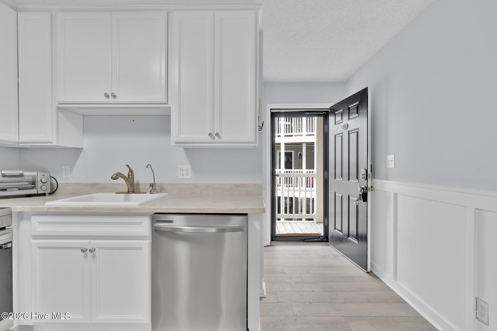 100551313 | Photo 28