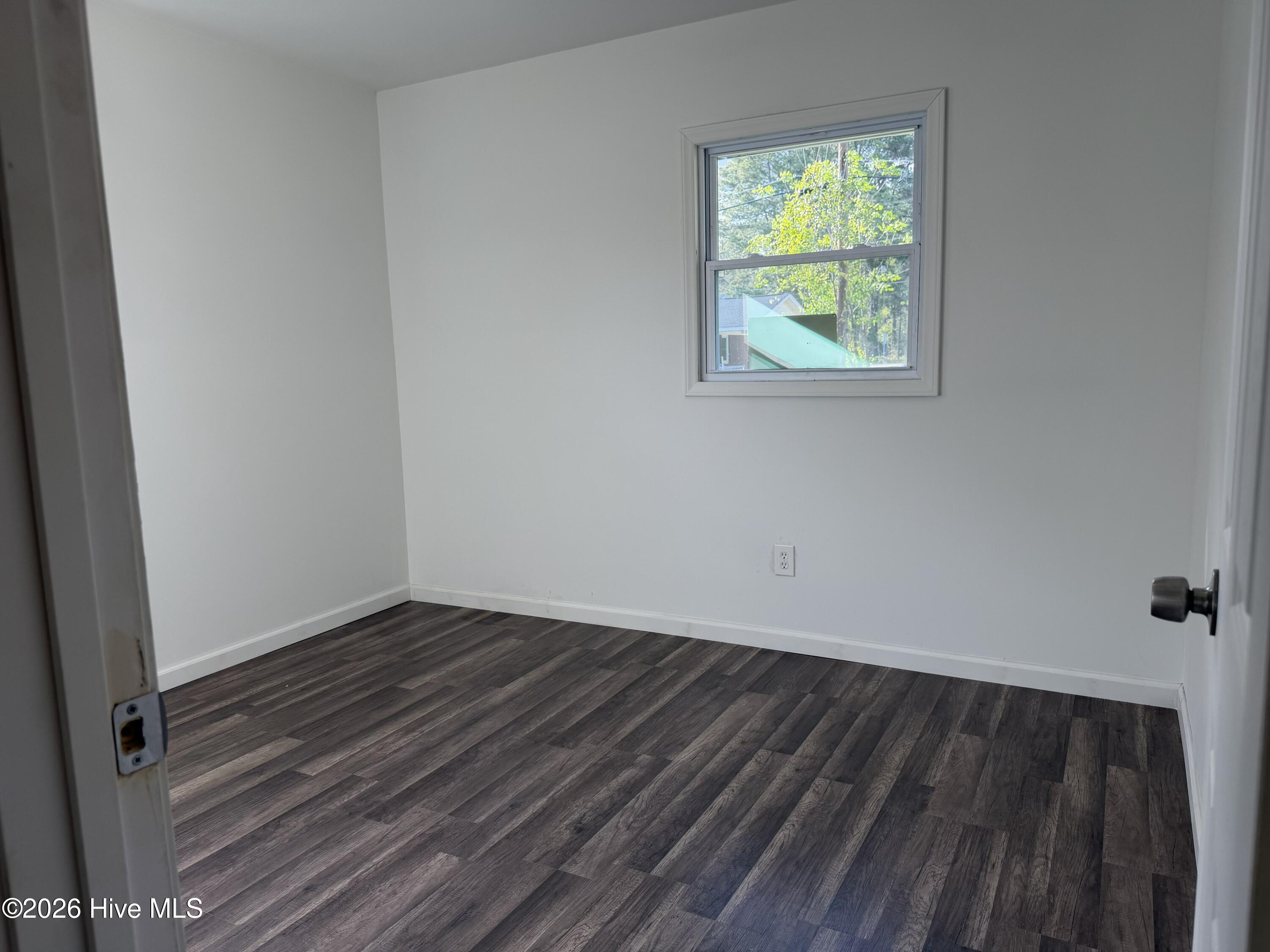 100565098 | Photo 26