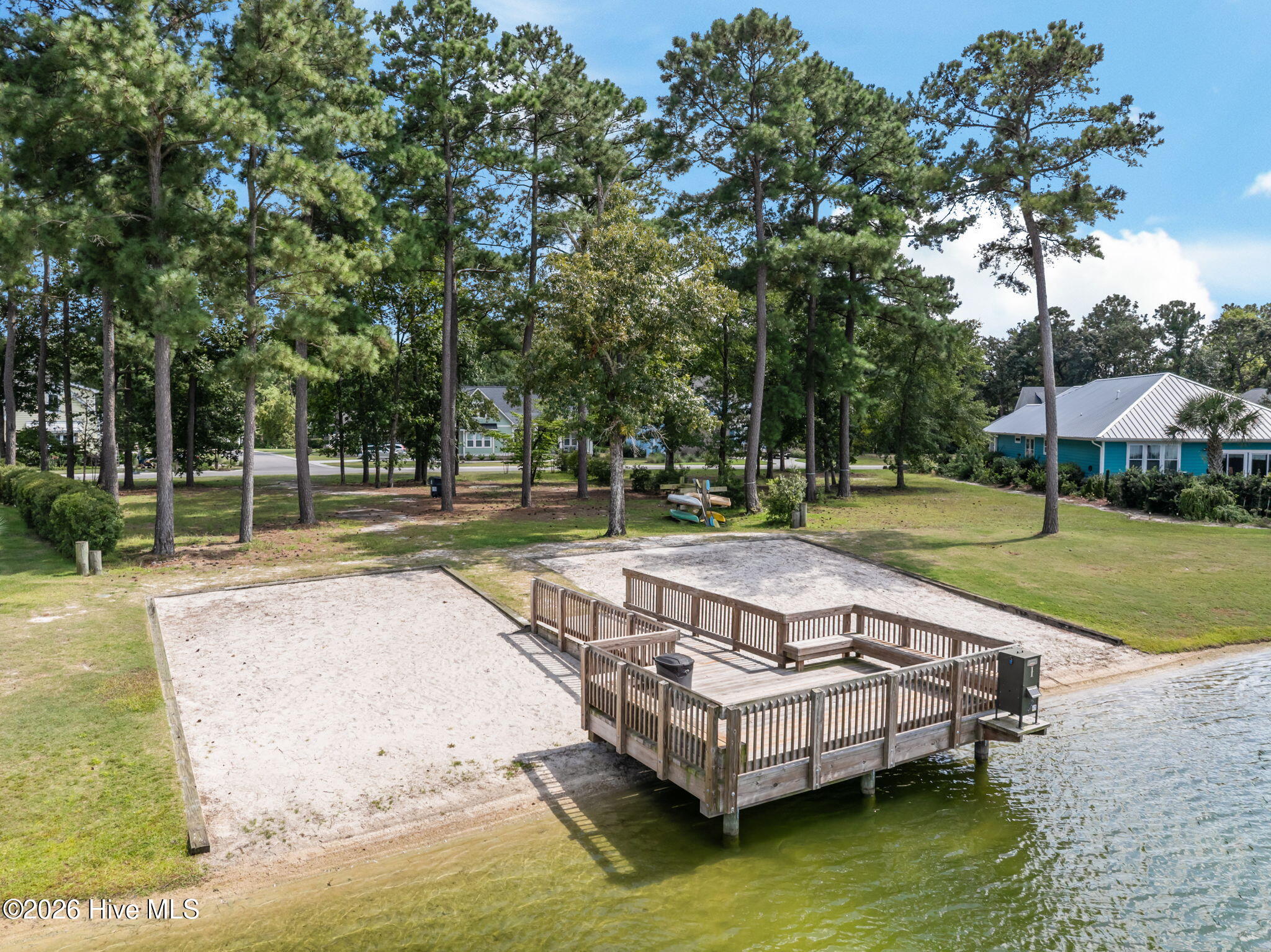 100547475 | Photo 26