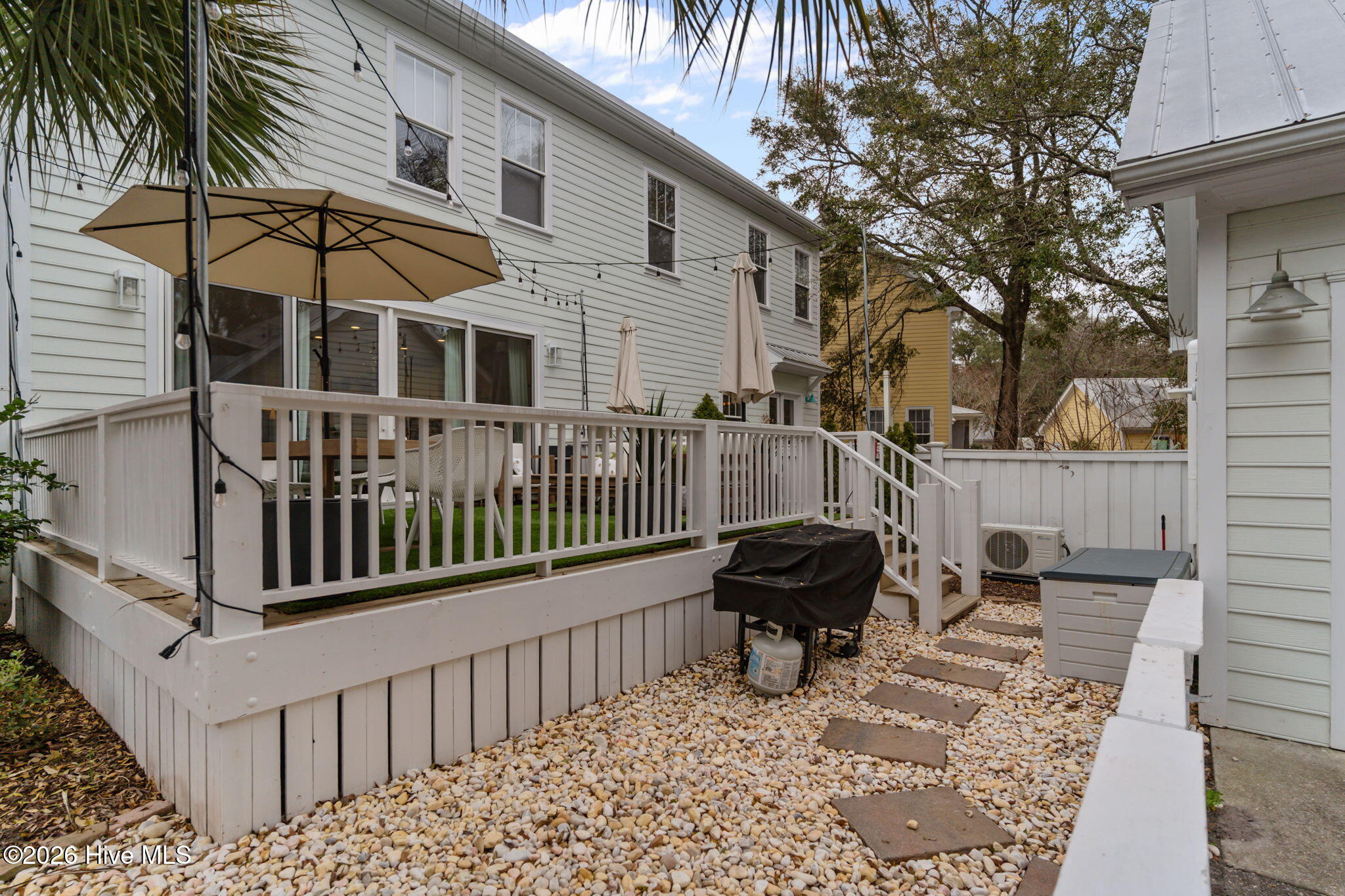 100557264 | Photo 46