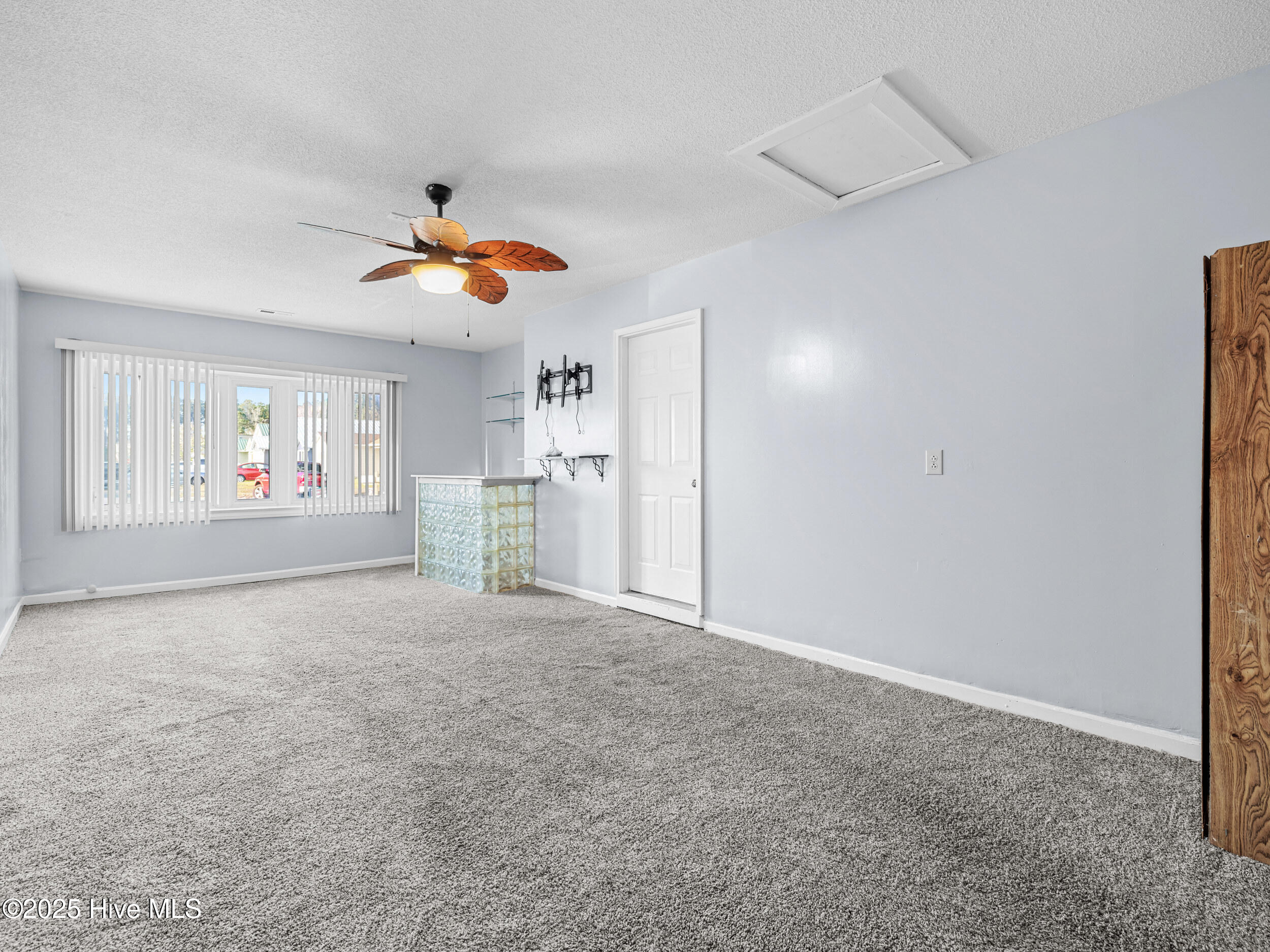 100543442 | Photo 16