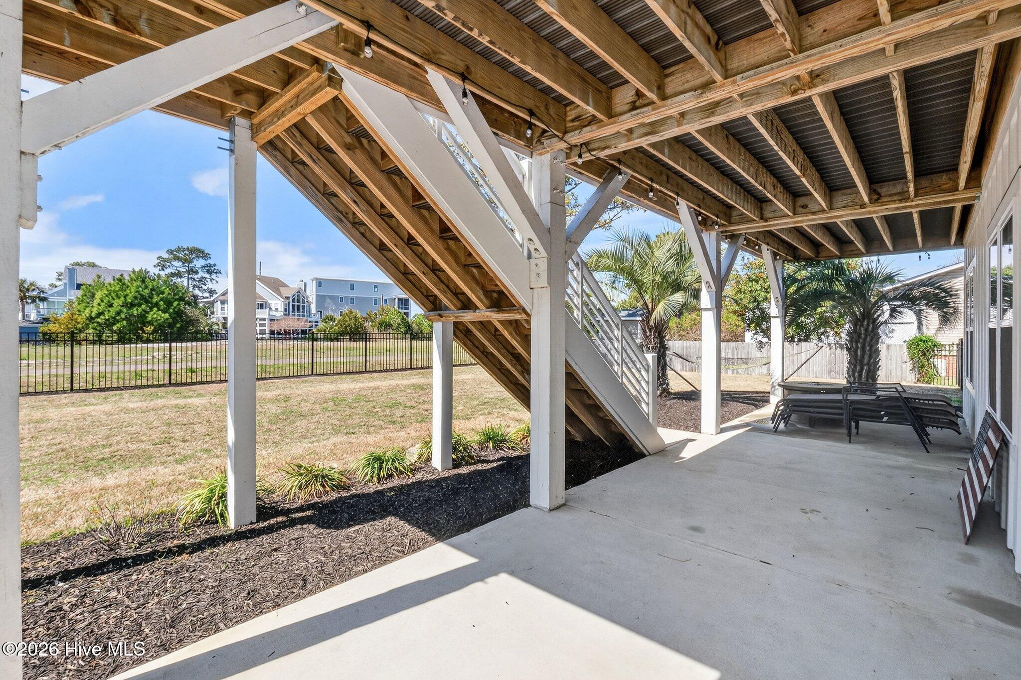 100561460 | Photo 37