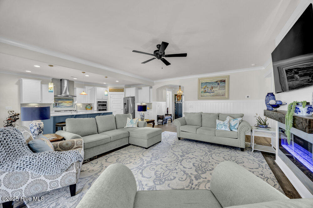 100540446 | Photo 13