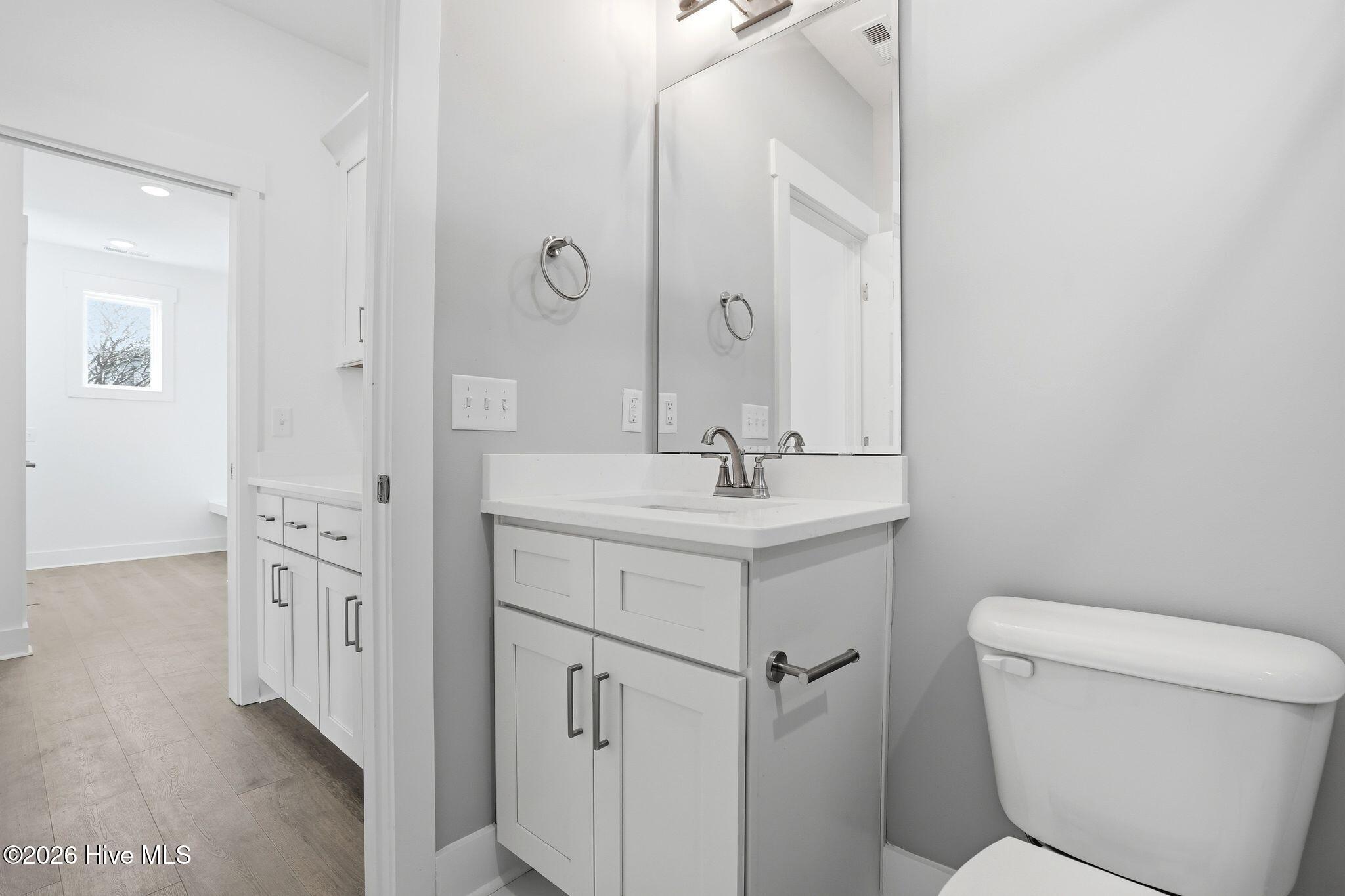 100558491 | Photo 62