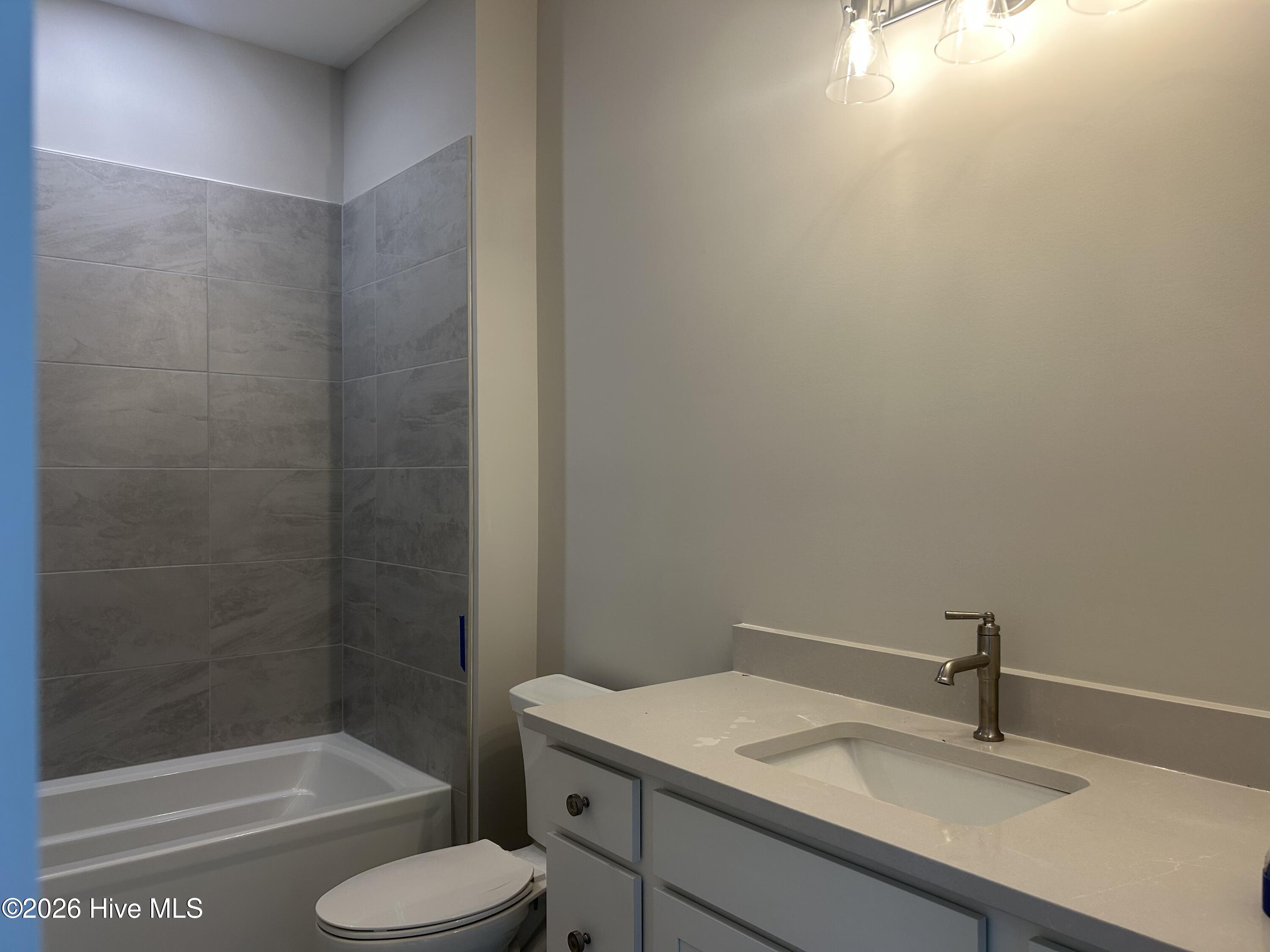 100550768 | Photo 10