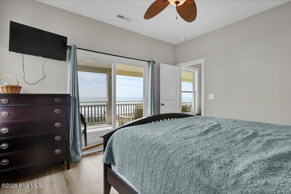 100567511 | Photo 29