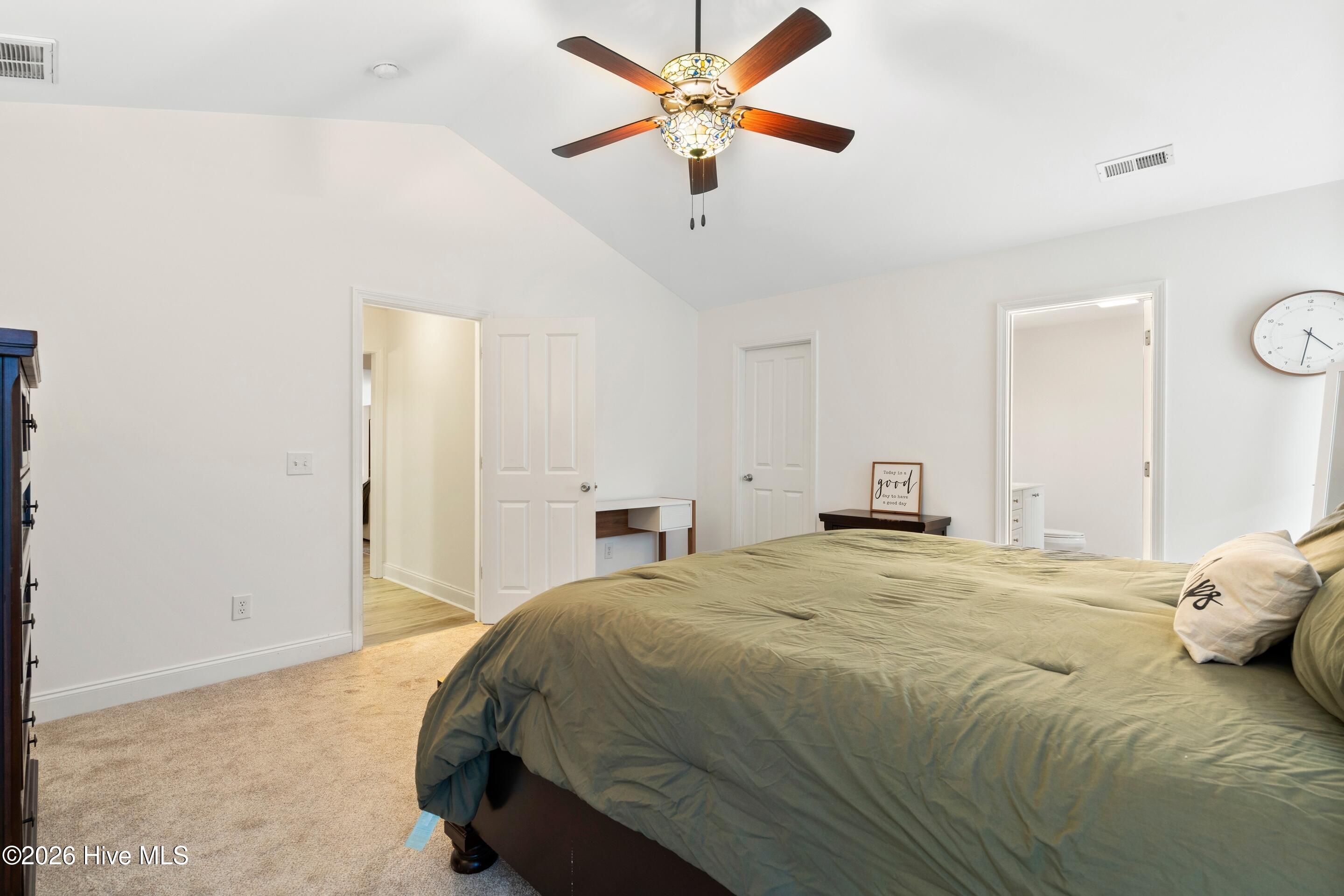 100549655 | Photo 28