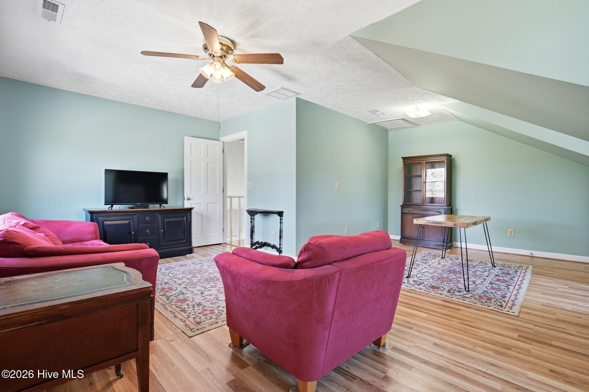 100556511 | Photo 50