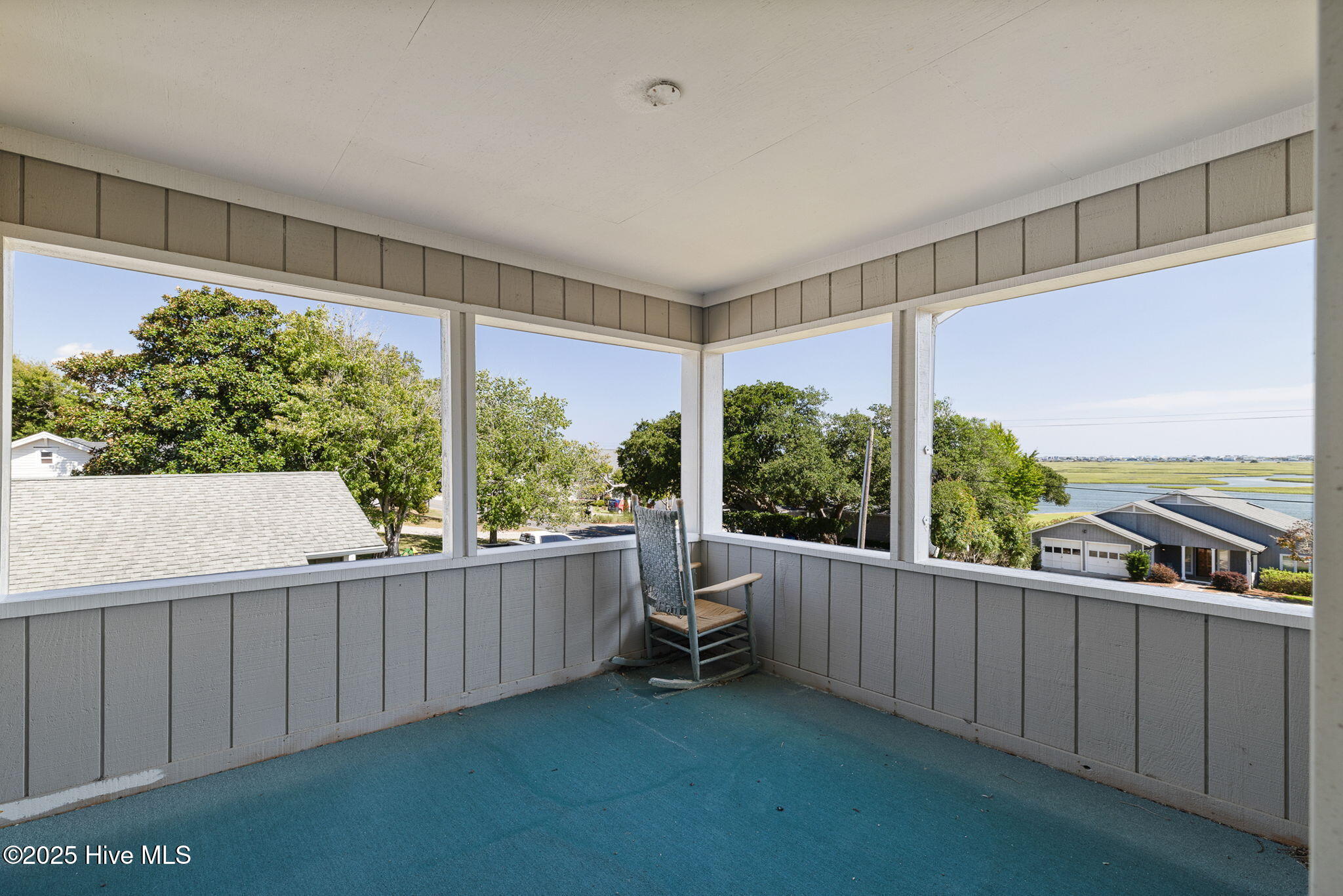 100531930 | Photo 32