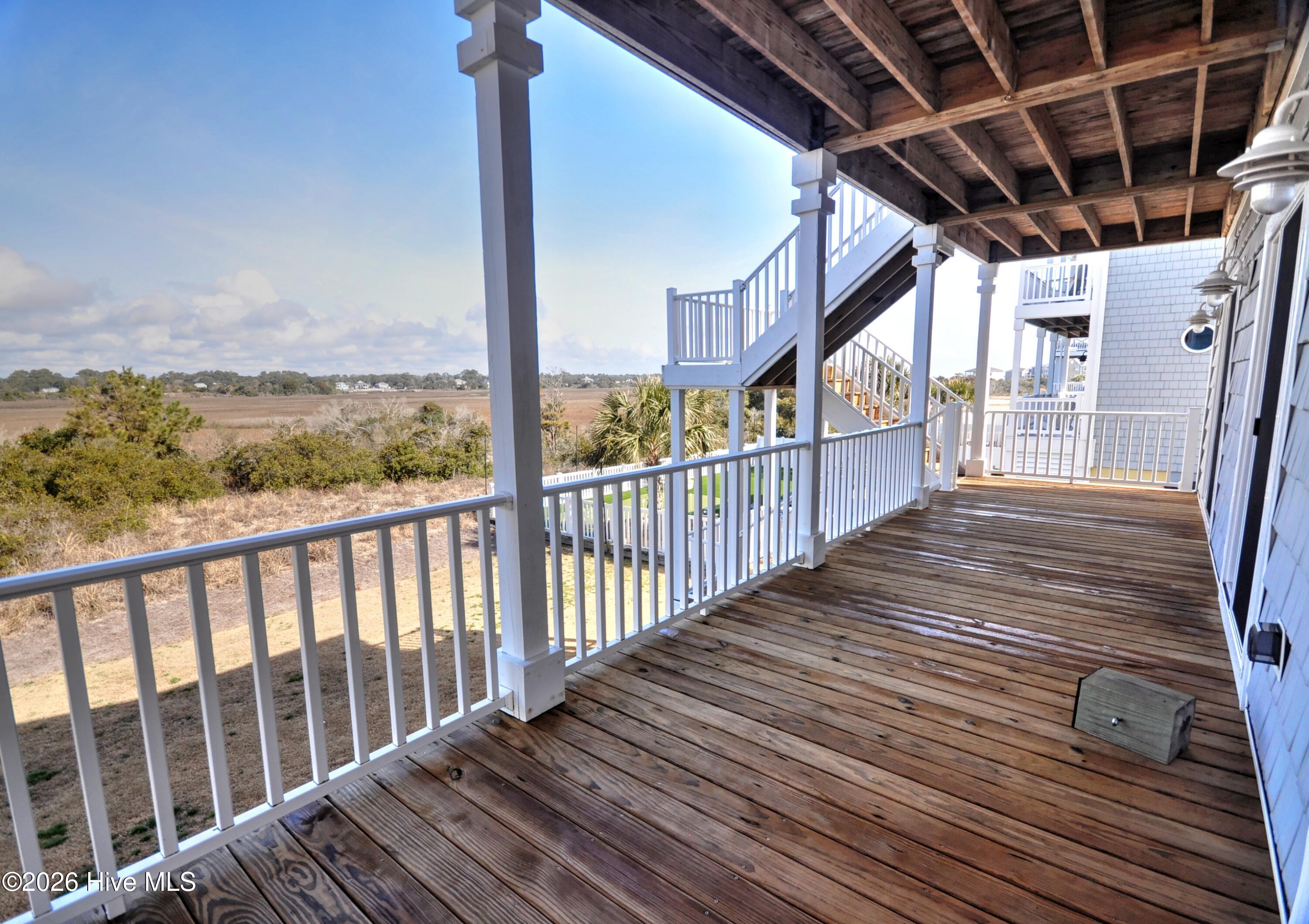 100558783 | Photo 48