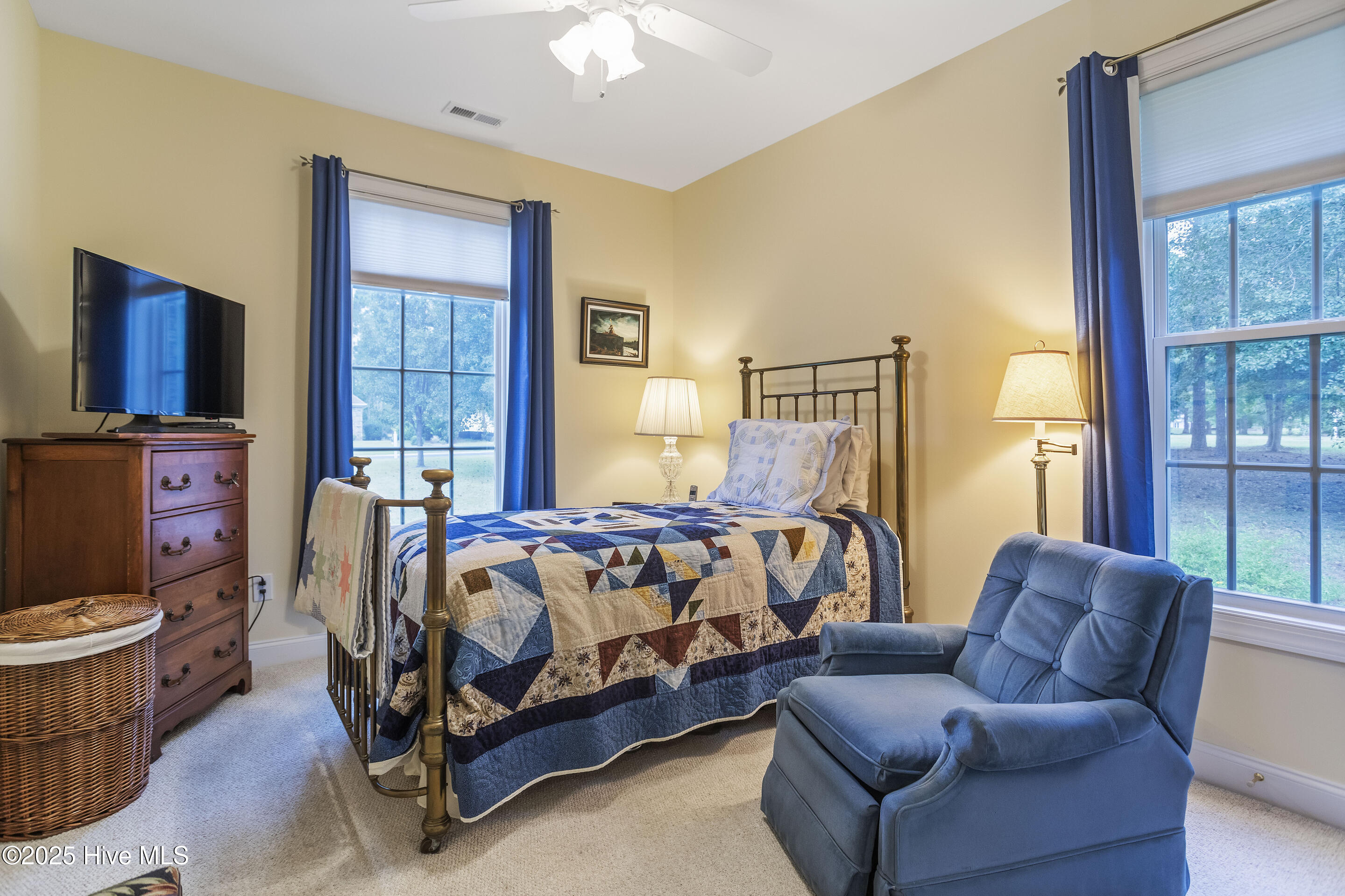 100528316 | Photo 37