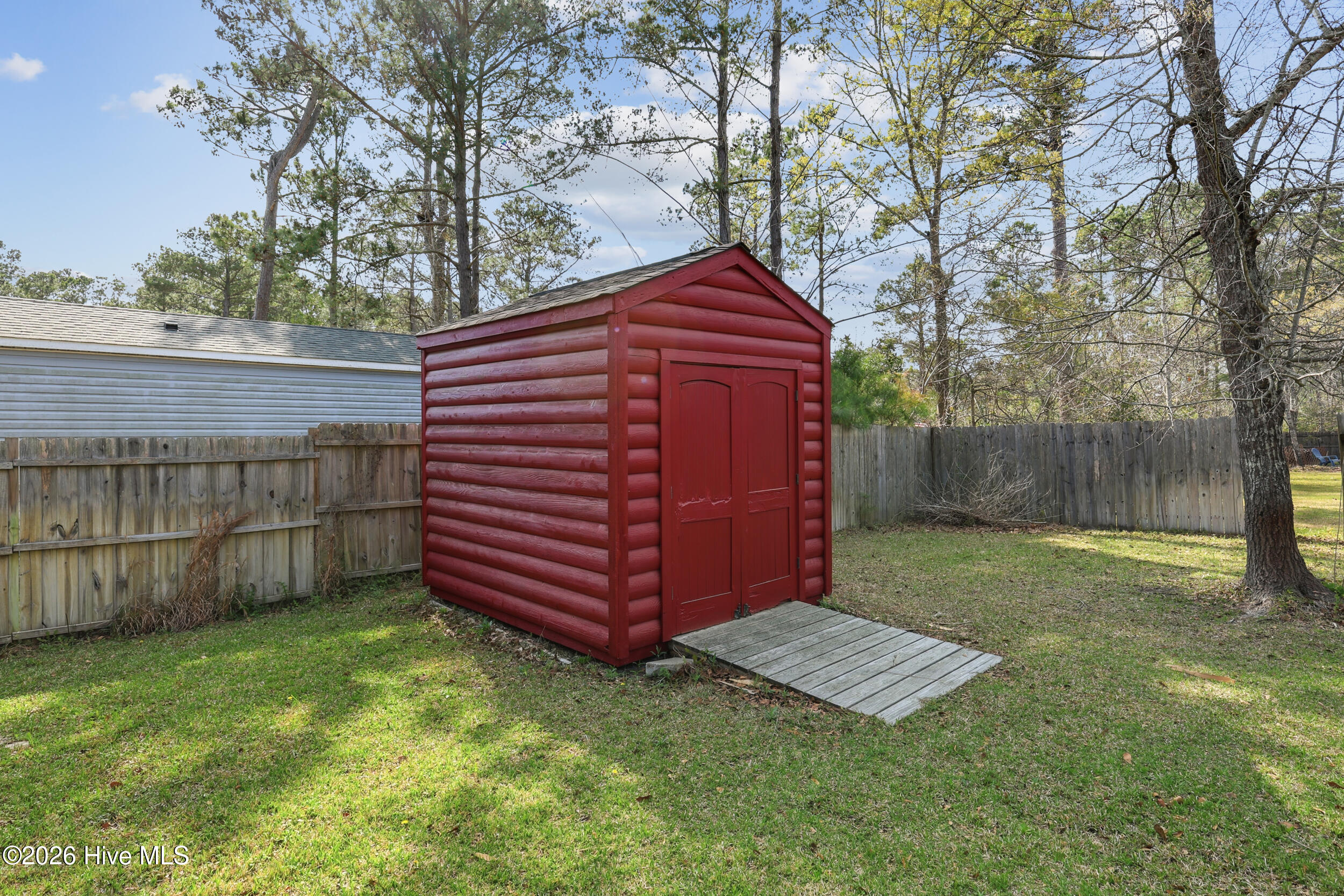 100563563 | Photo 47