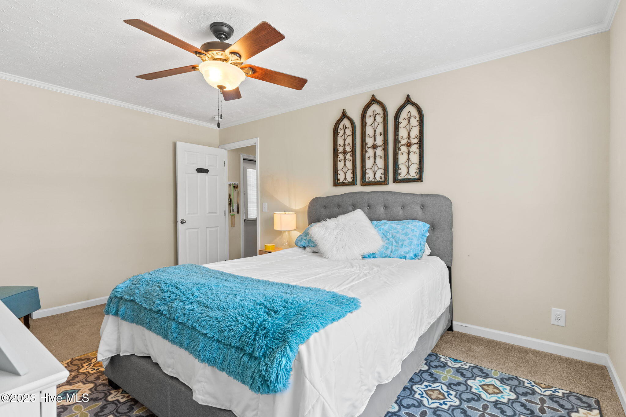 100567854 | Photo 17