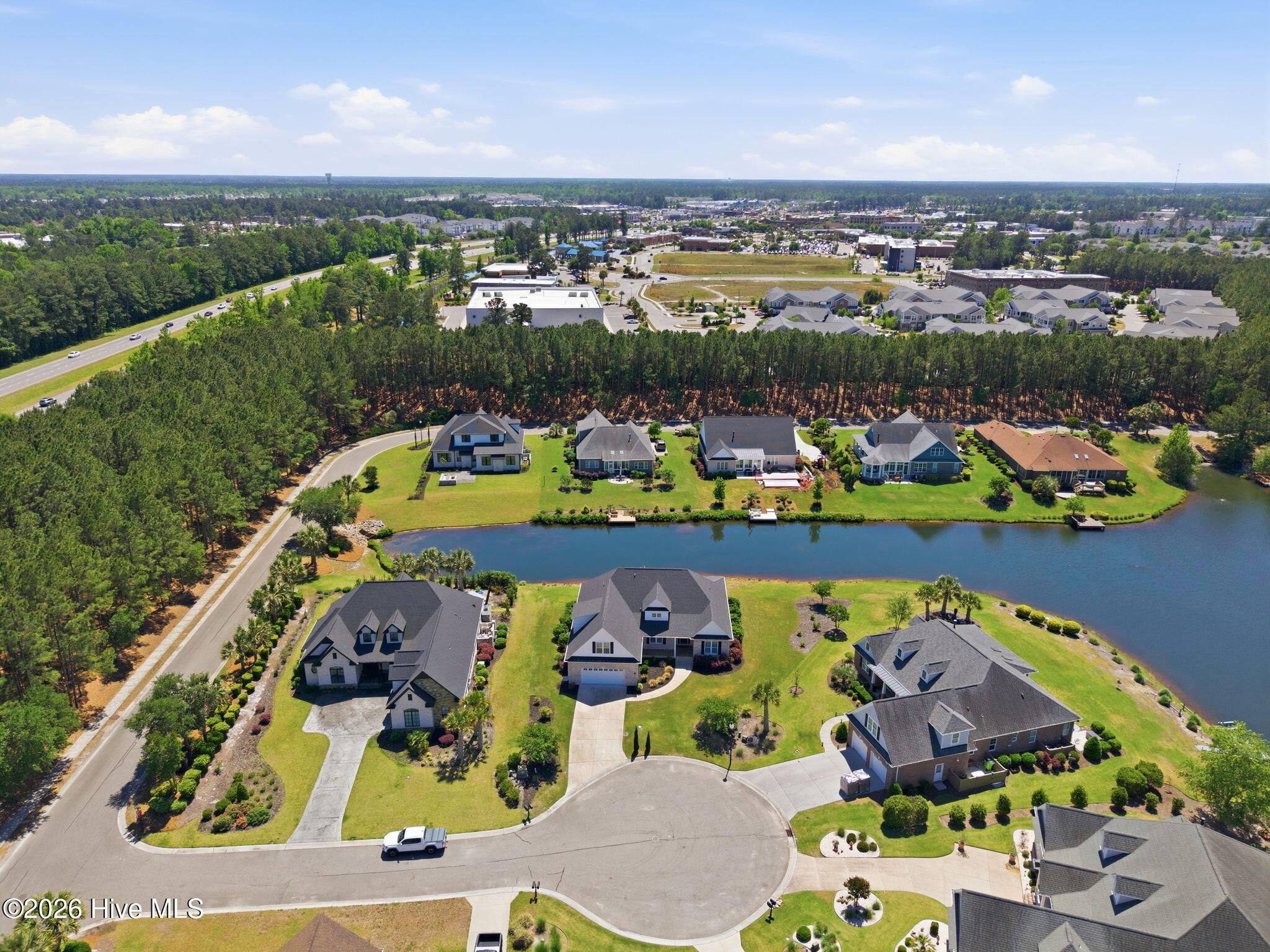 100543119 | Photo 51