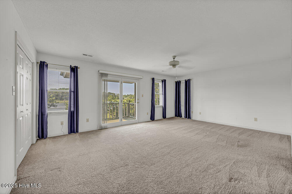 100526999 | Photo 32