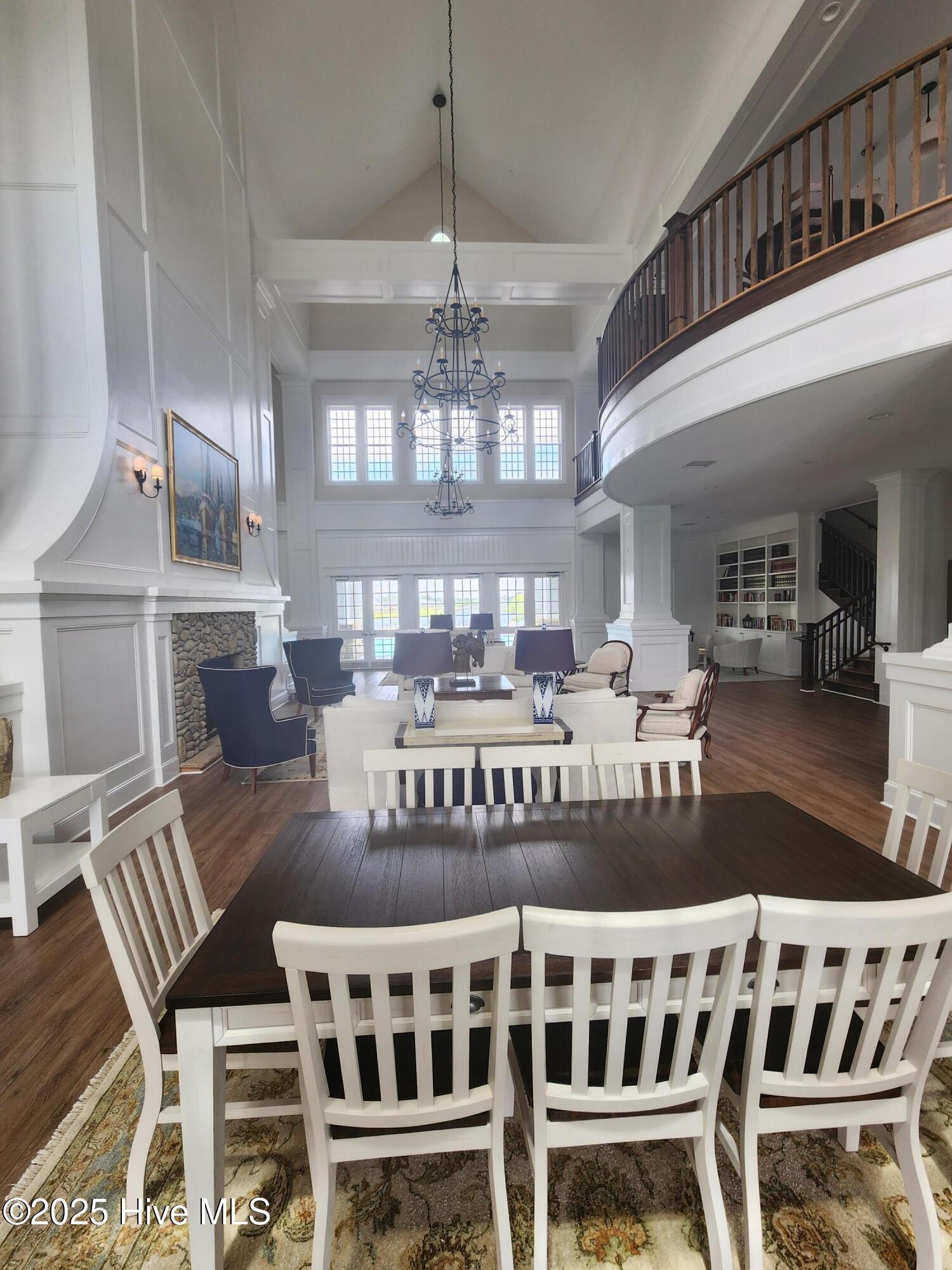 100530509 | Photo 21