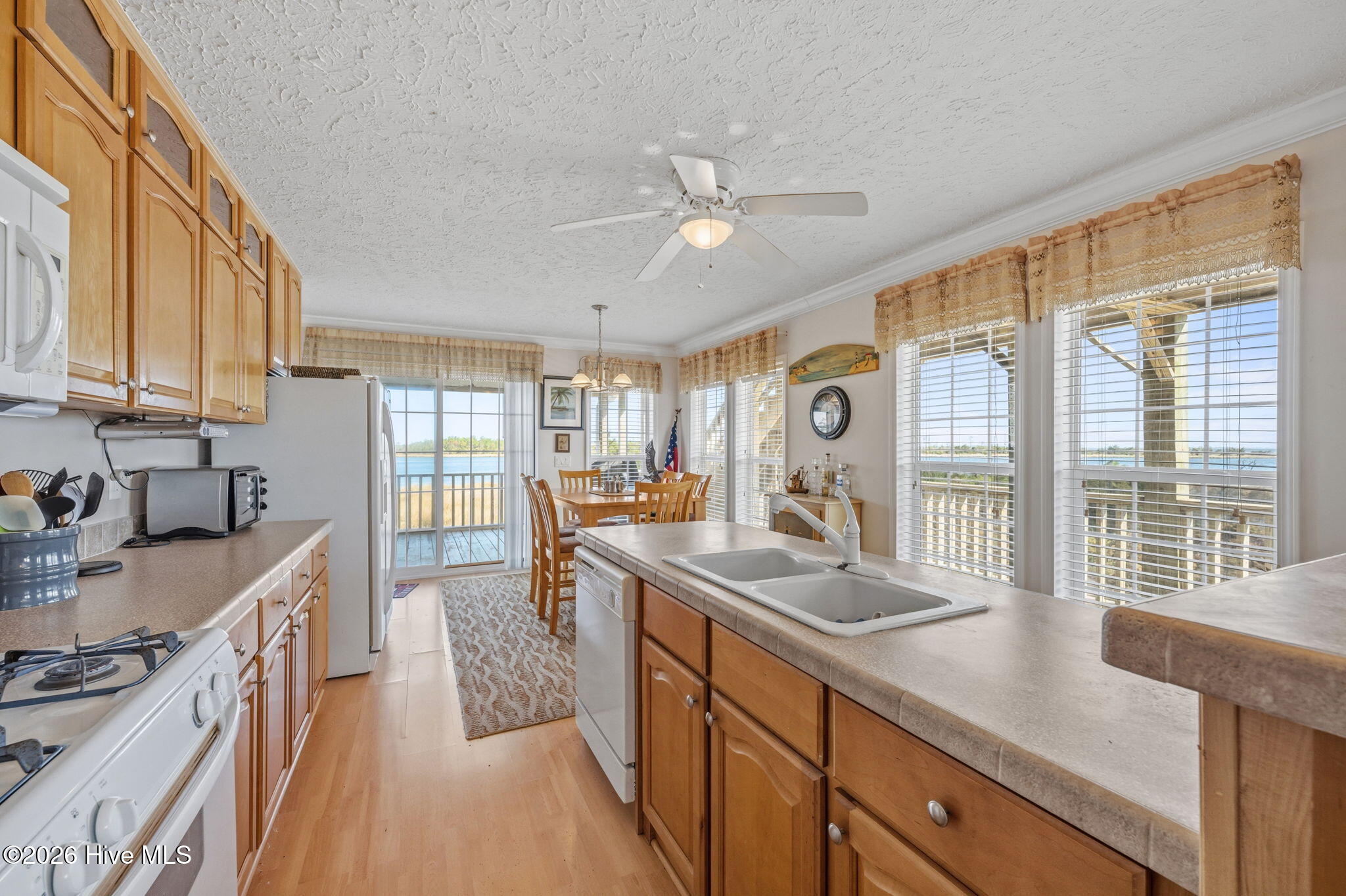 7569 Florence Road,Merritt