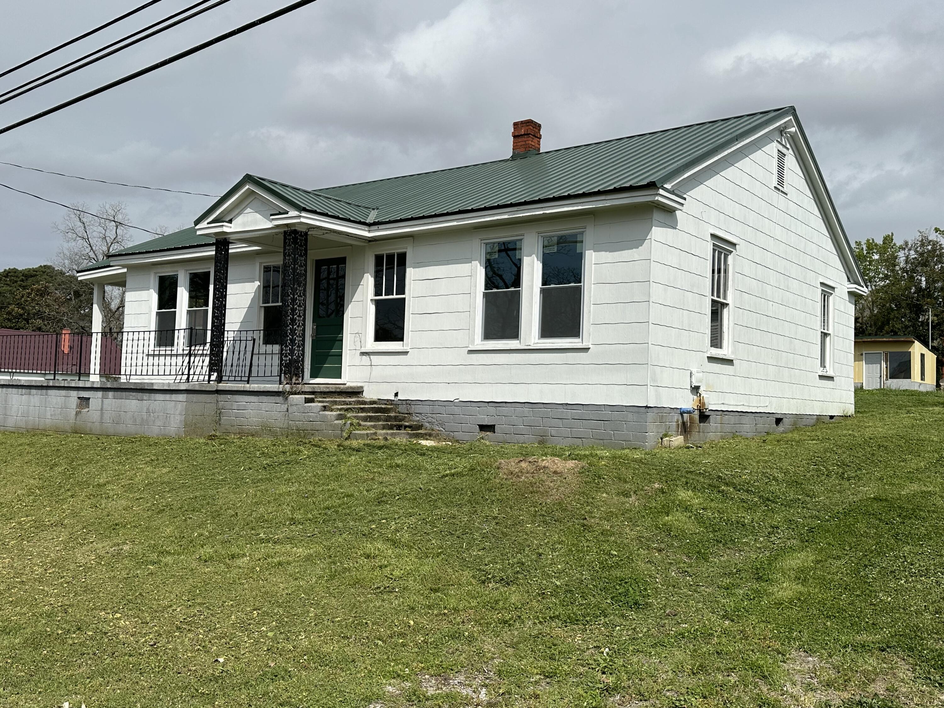 Homes for sale in Crawfordville, GA | 115 Moore St, Crawfordville, GA 30631 | MLS# 527335