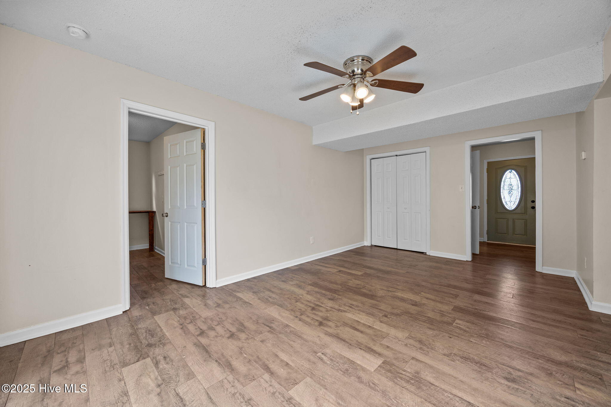 100539019 | Photo 13