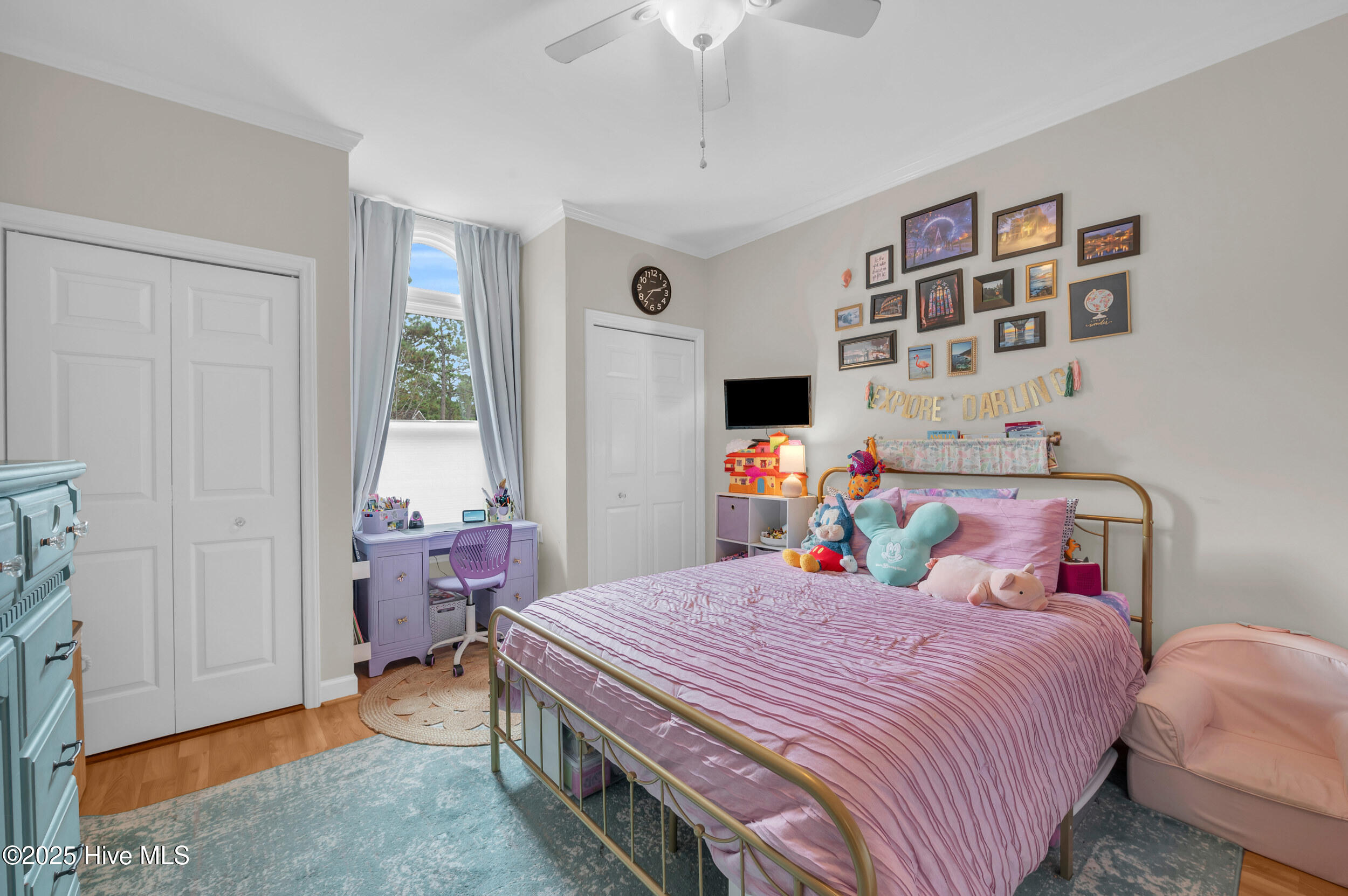 100536270 | Photo 18