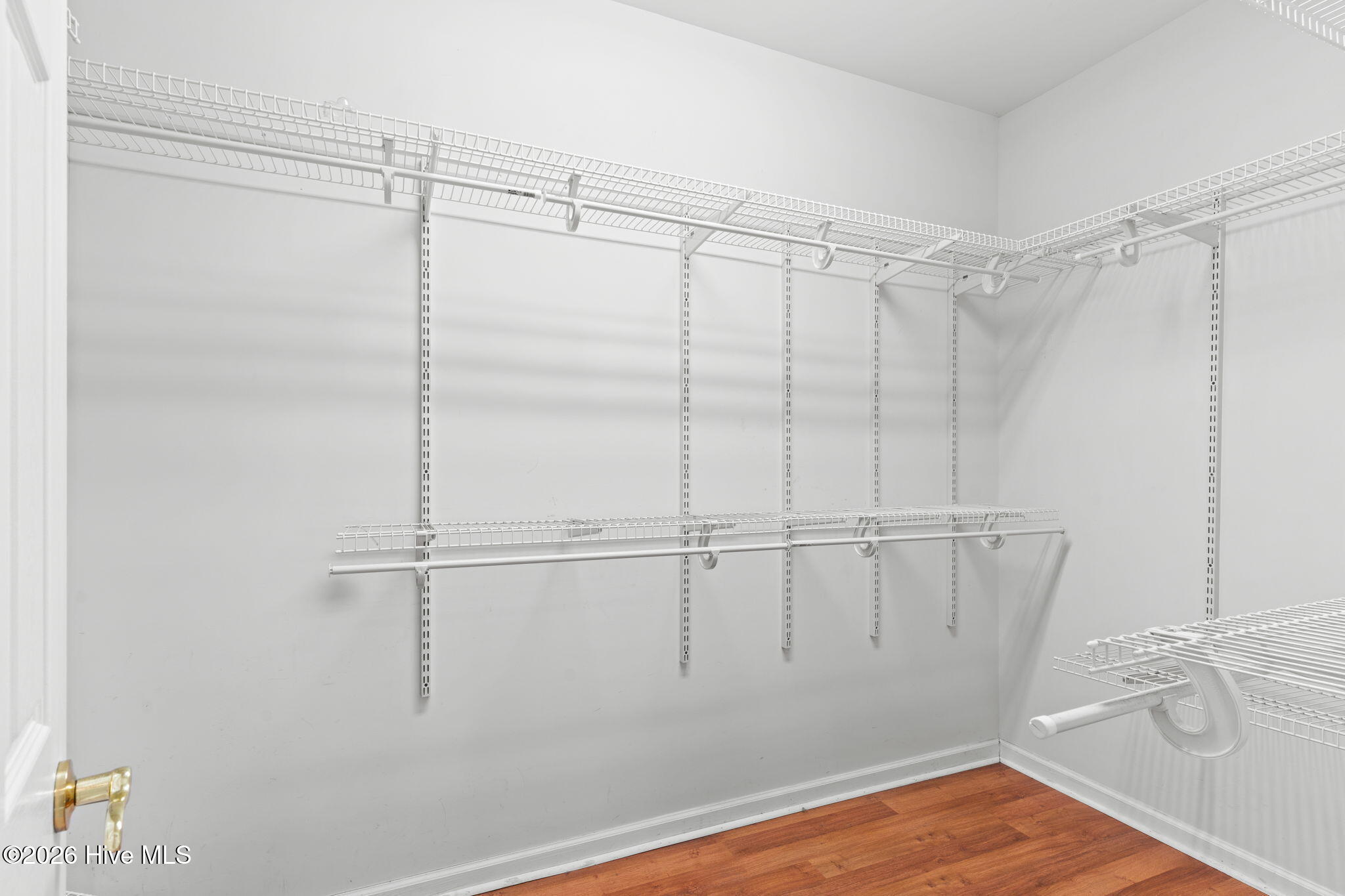 100551669 | Photo 26