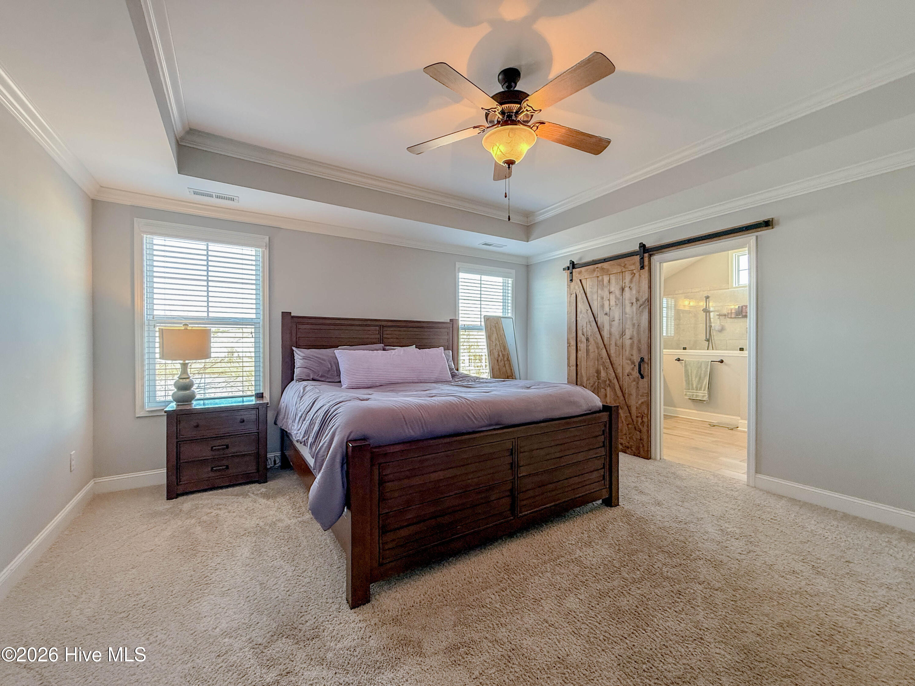 100553968 | Photo 24