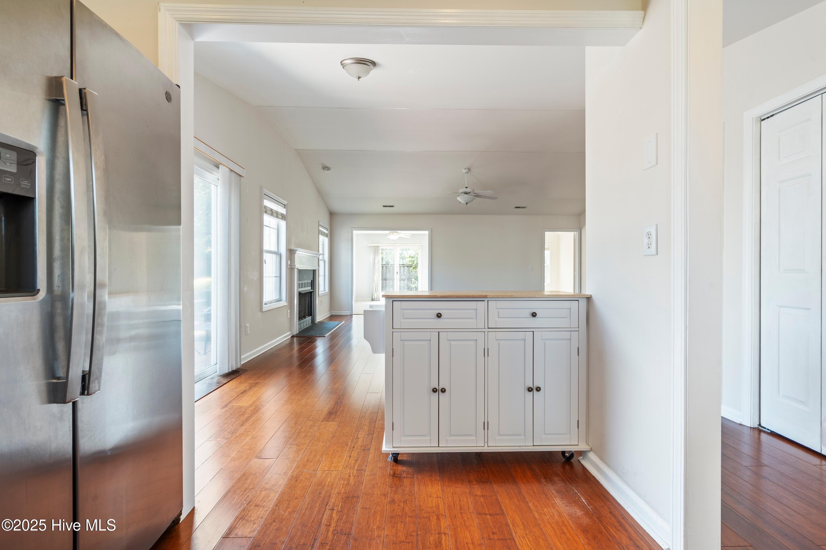 100511628 | Photo 19