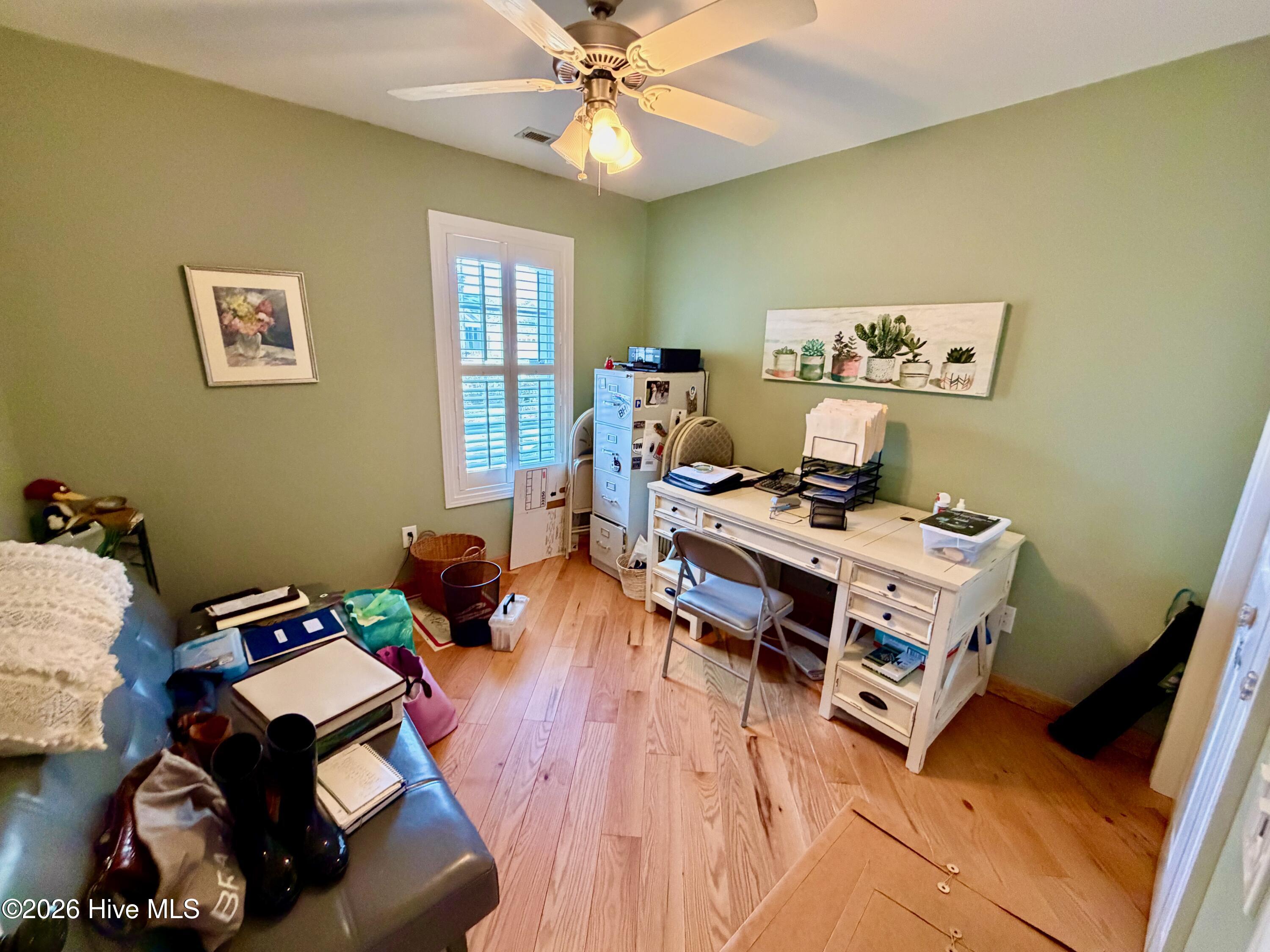 100553297 | Photo 27