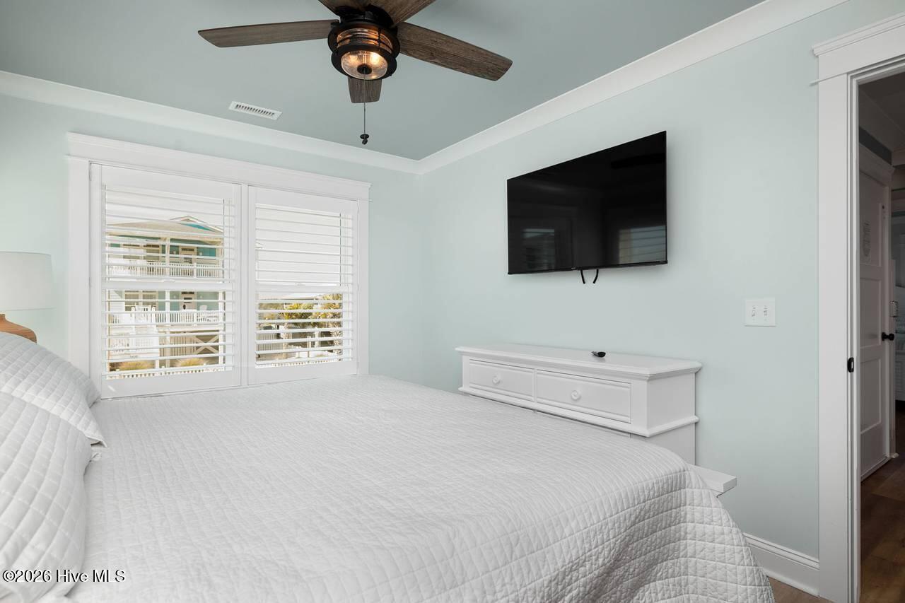 100560212 | Photo 100