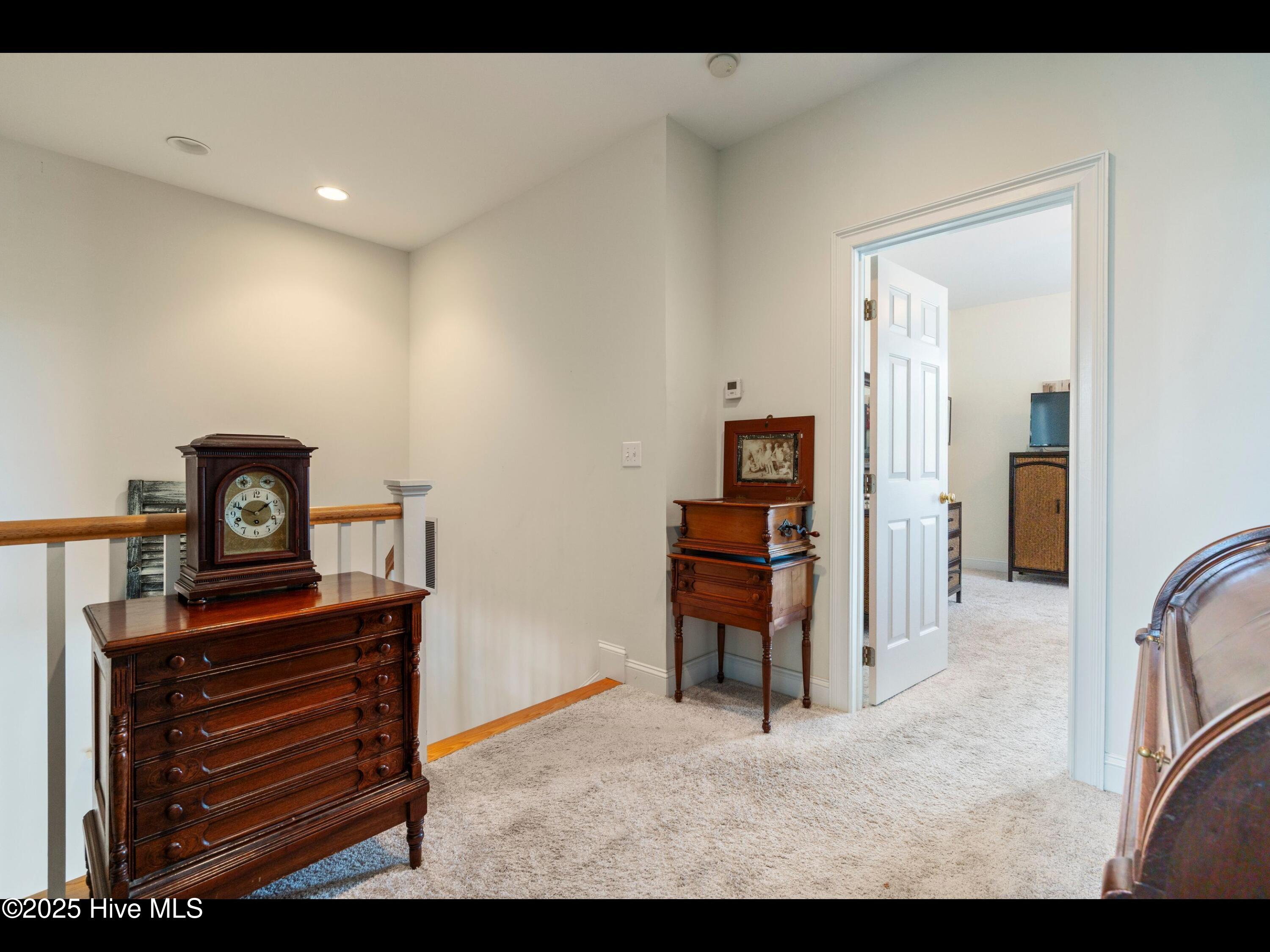 100511839 | Photo 48