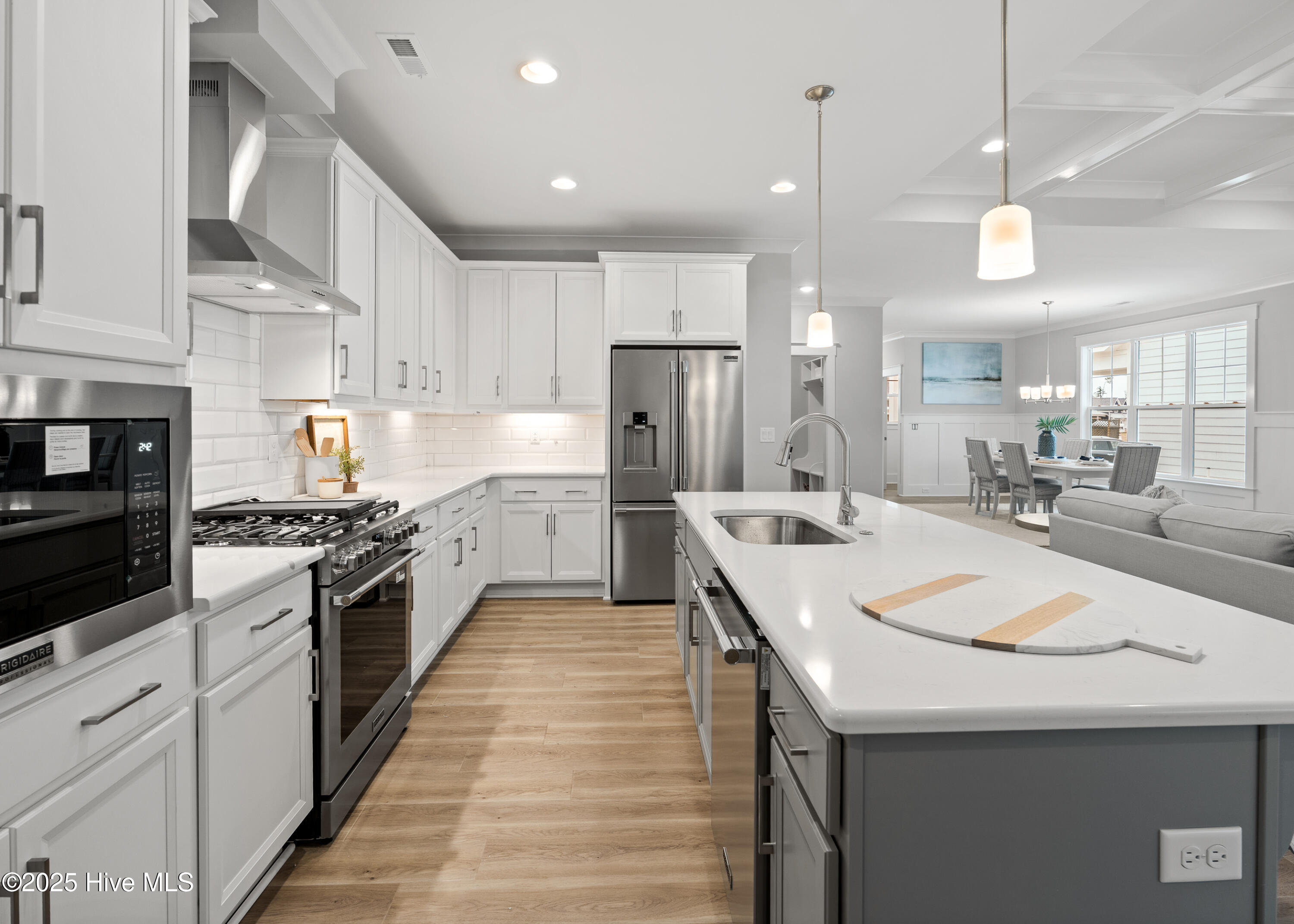 100524919 | Photo 23