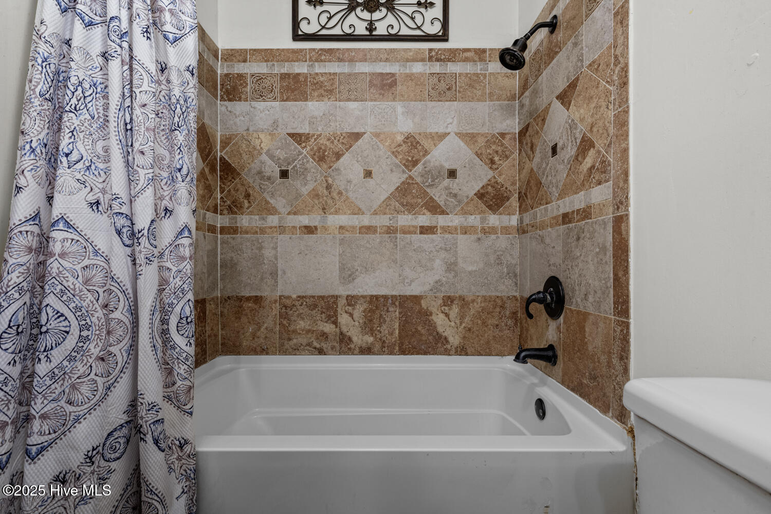 100532865 | Photo 13