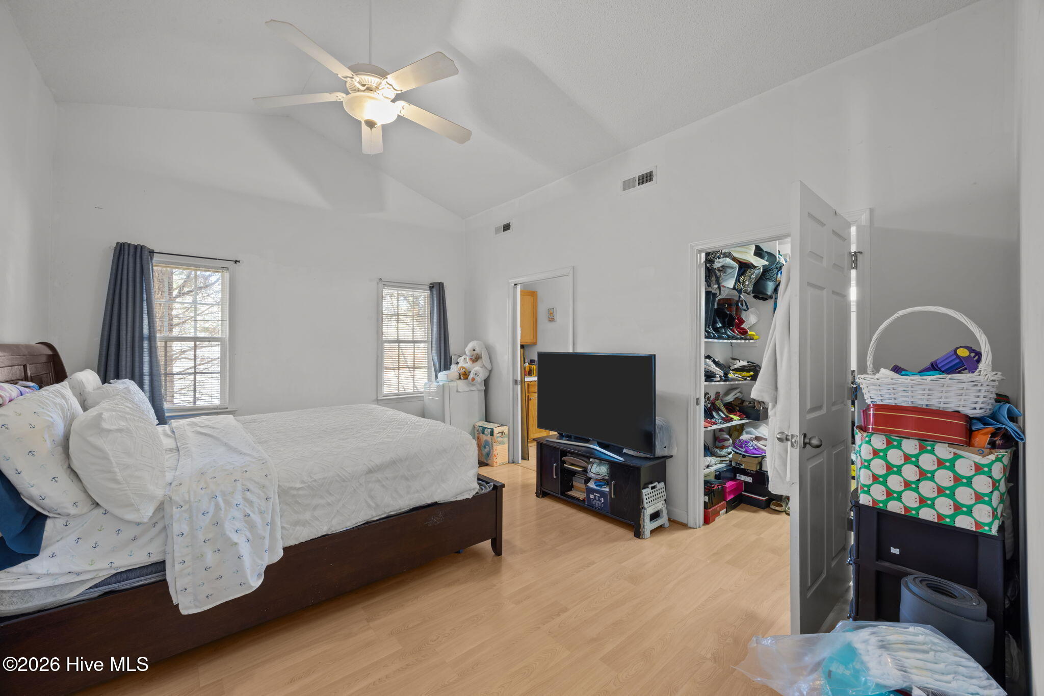 222 Saratoga 