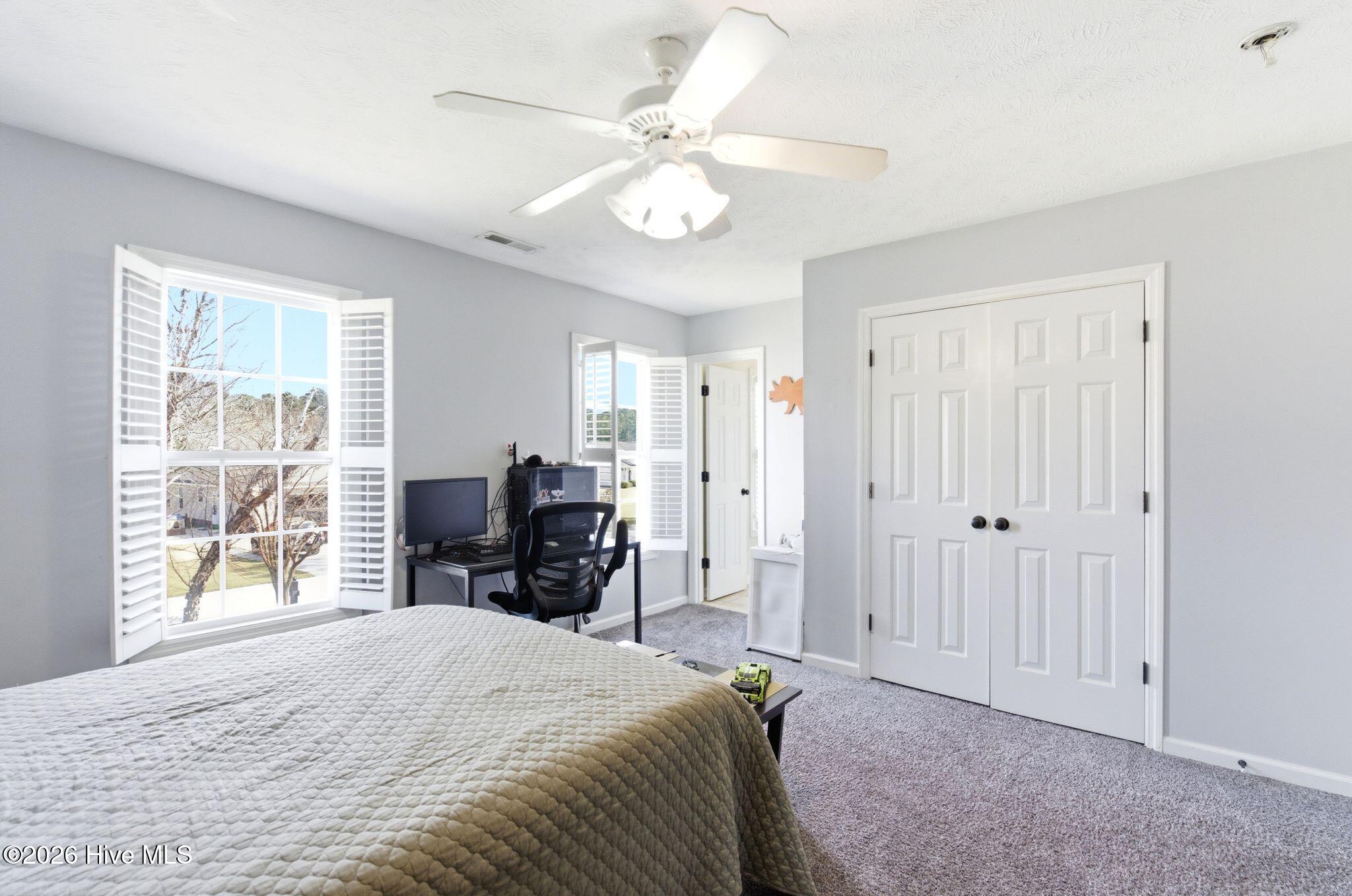 100561408 | Photo 42