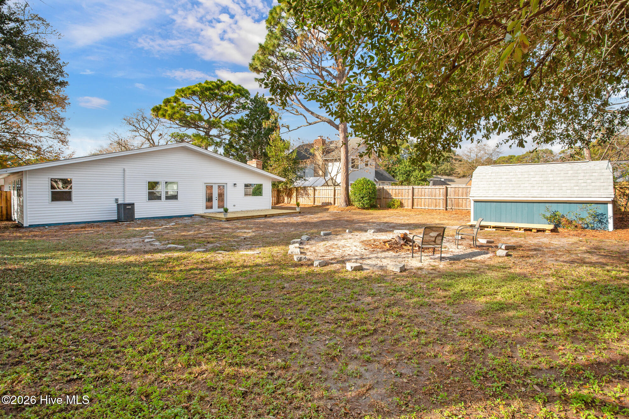 100548635 | Photo 27